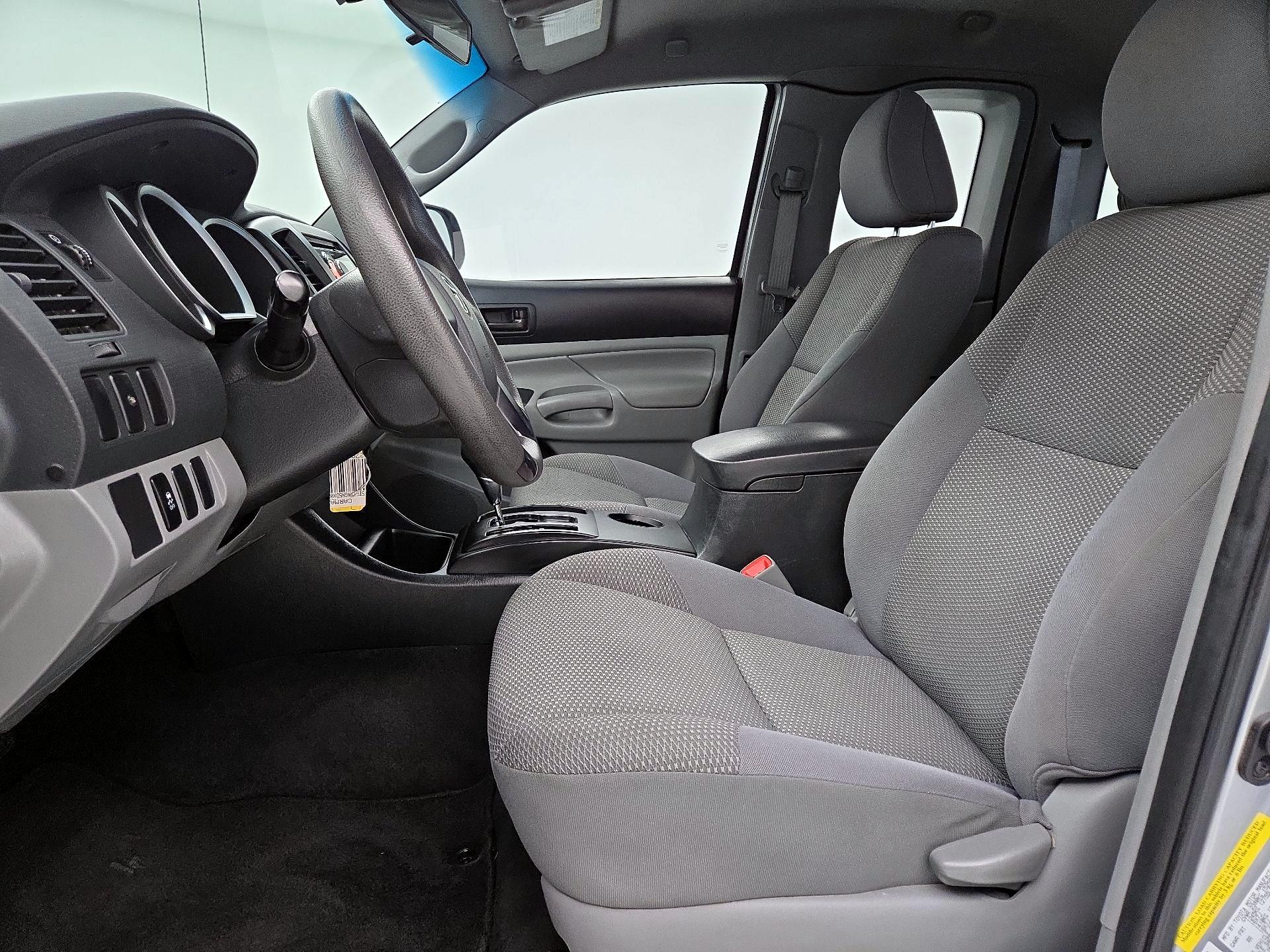 Thumbnail: 2013 Toyota Tacoma - 11