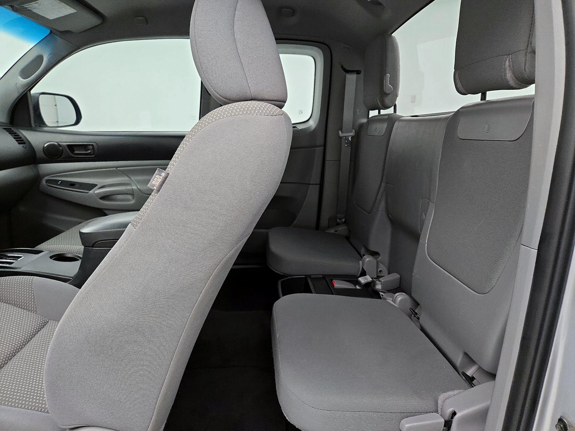Thumbnail: 2013 Toyota Tacoma - 18