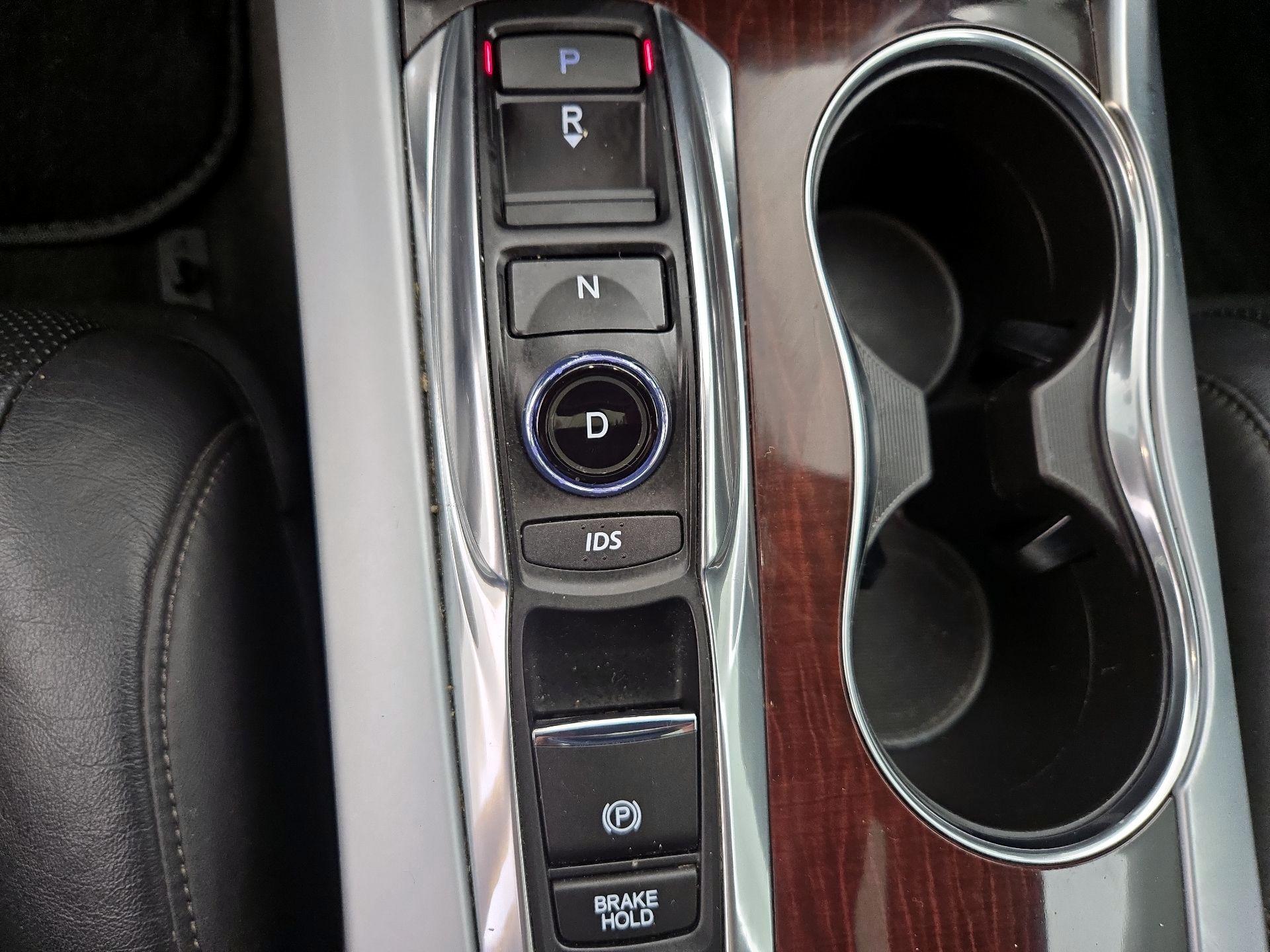 Thumbnail: 2015 Acura TLX - 17