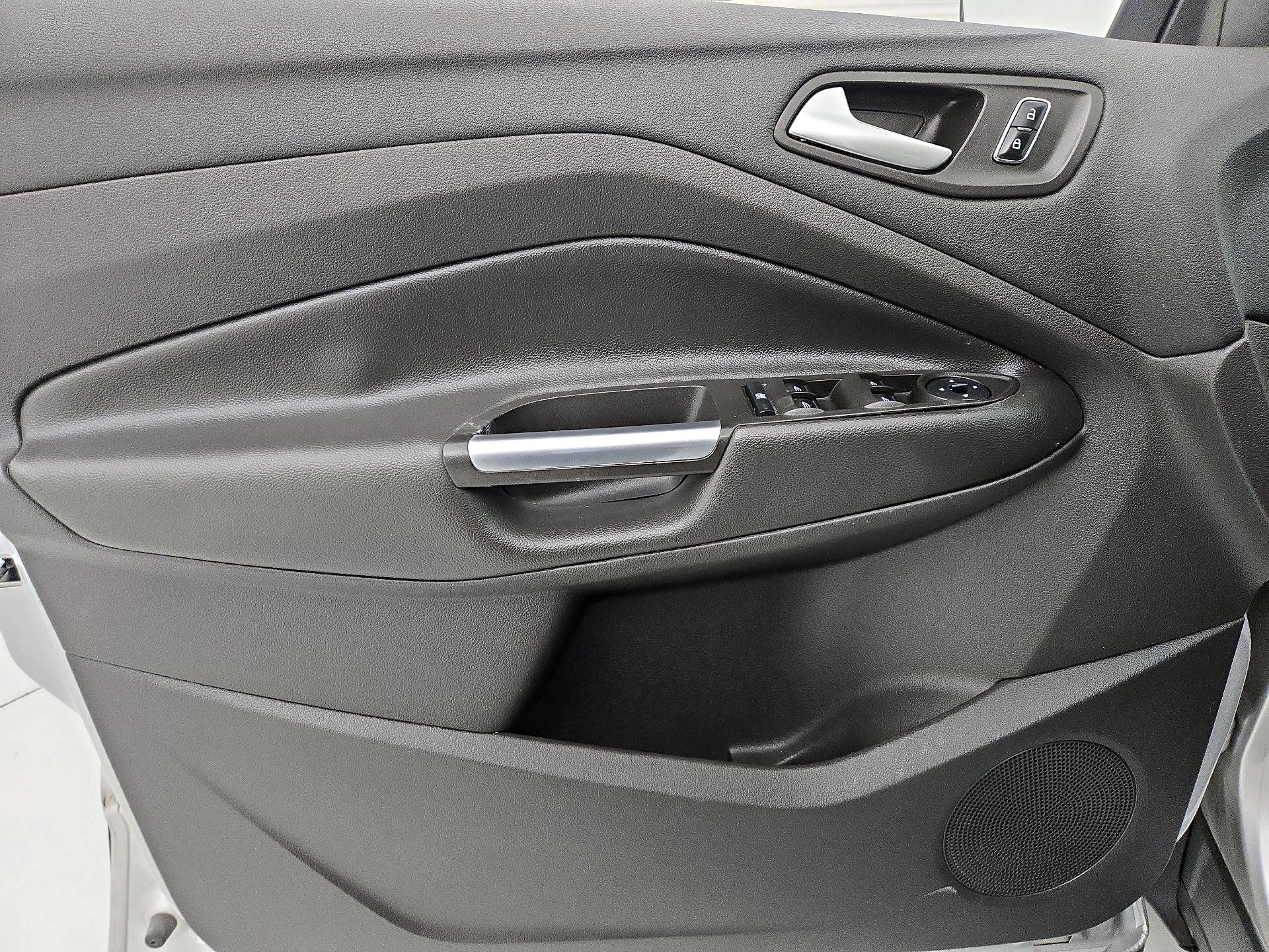 Thumbnail: 2016 Ford Escape - 12