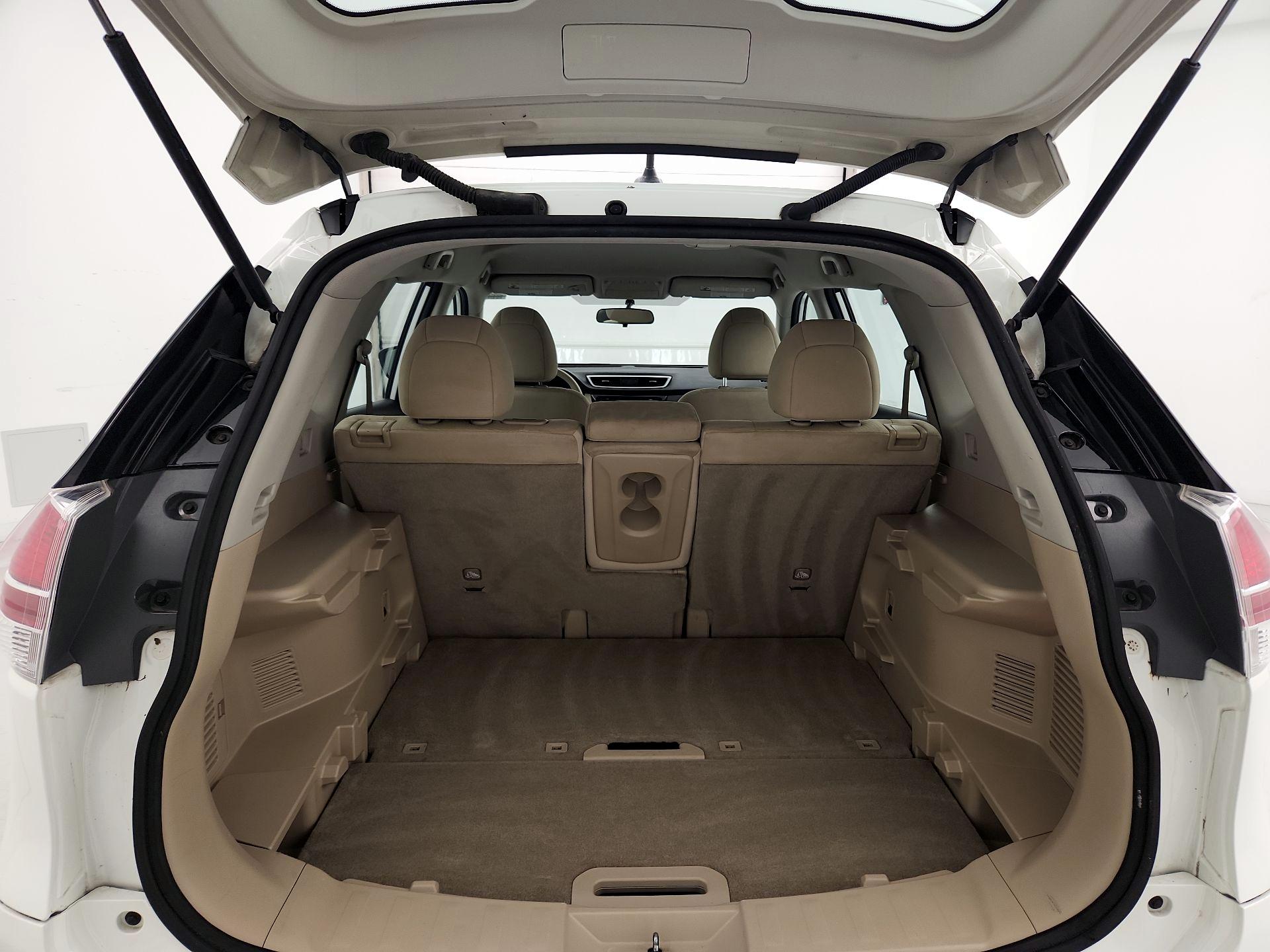 Thumbnail: 2015 Nissan Rogue - 20