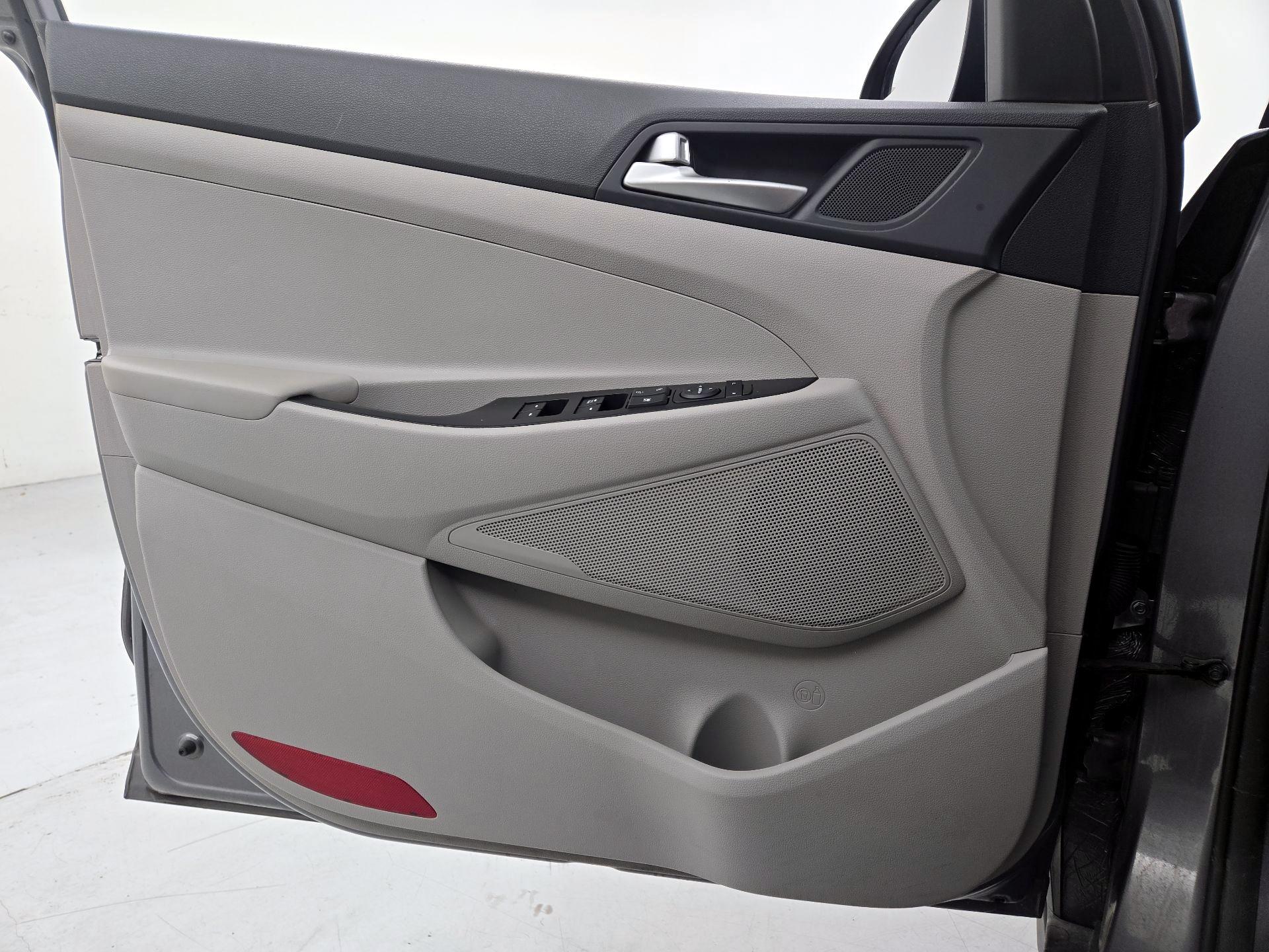 Thumbnail: 2020 Hyundai Tucson - 12