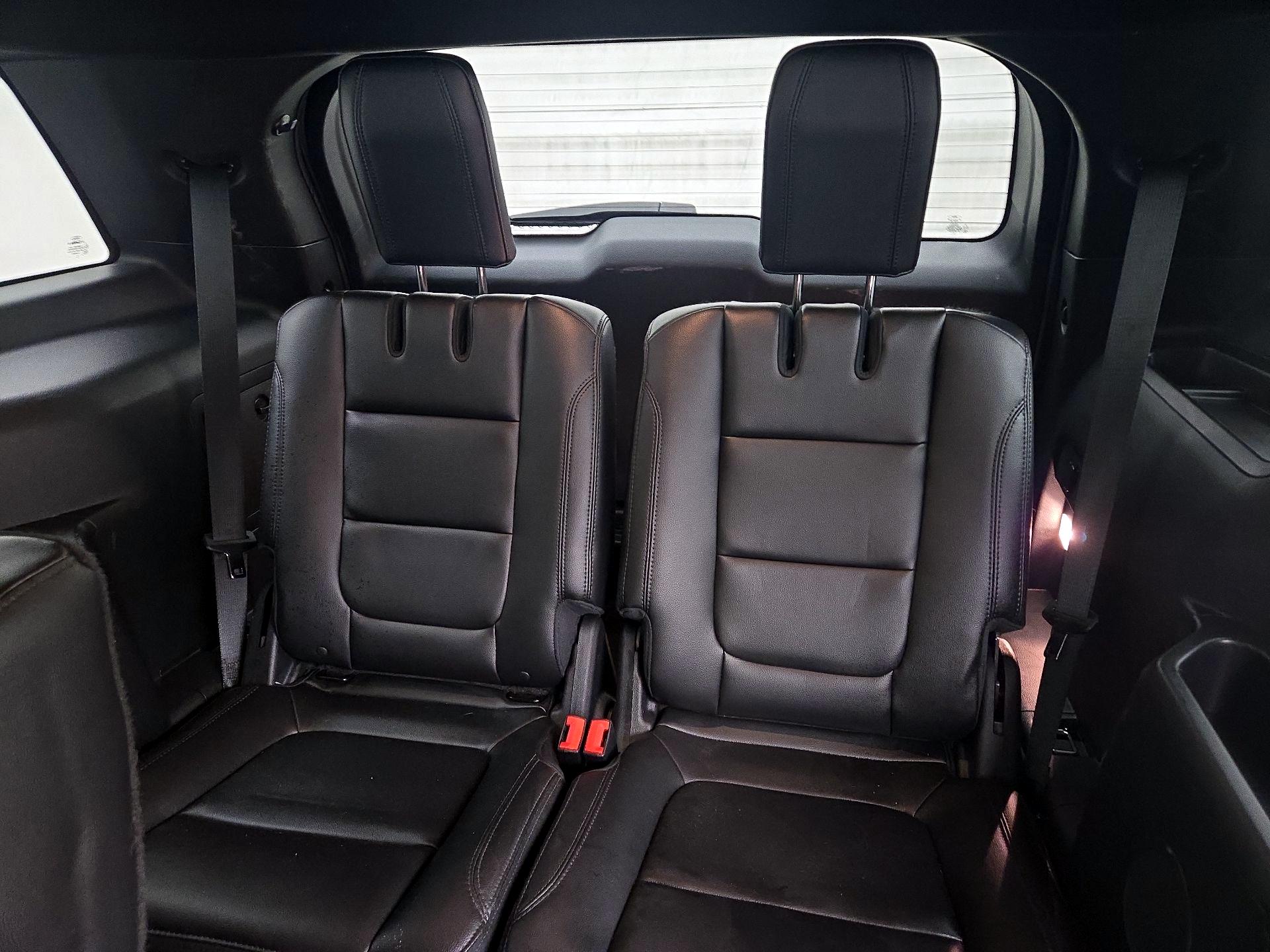 Thumbnail: 2016 Ford Explorer - 20