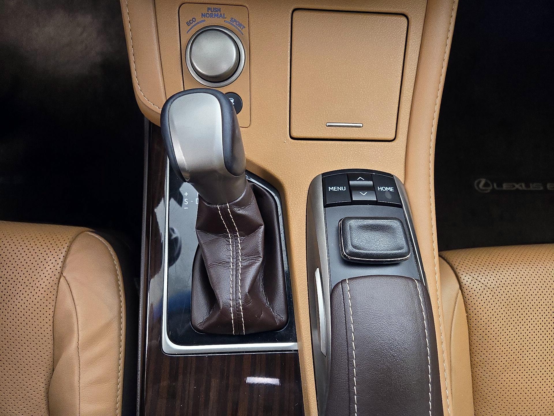 Thumbnail: 2016 Lexus ES - 18