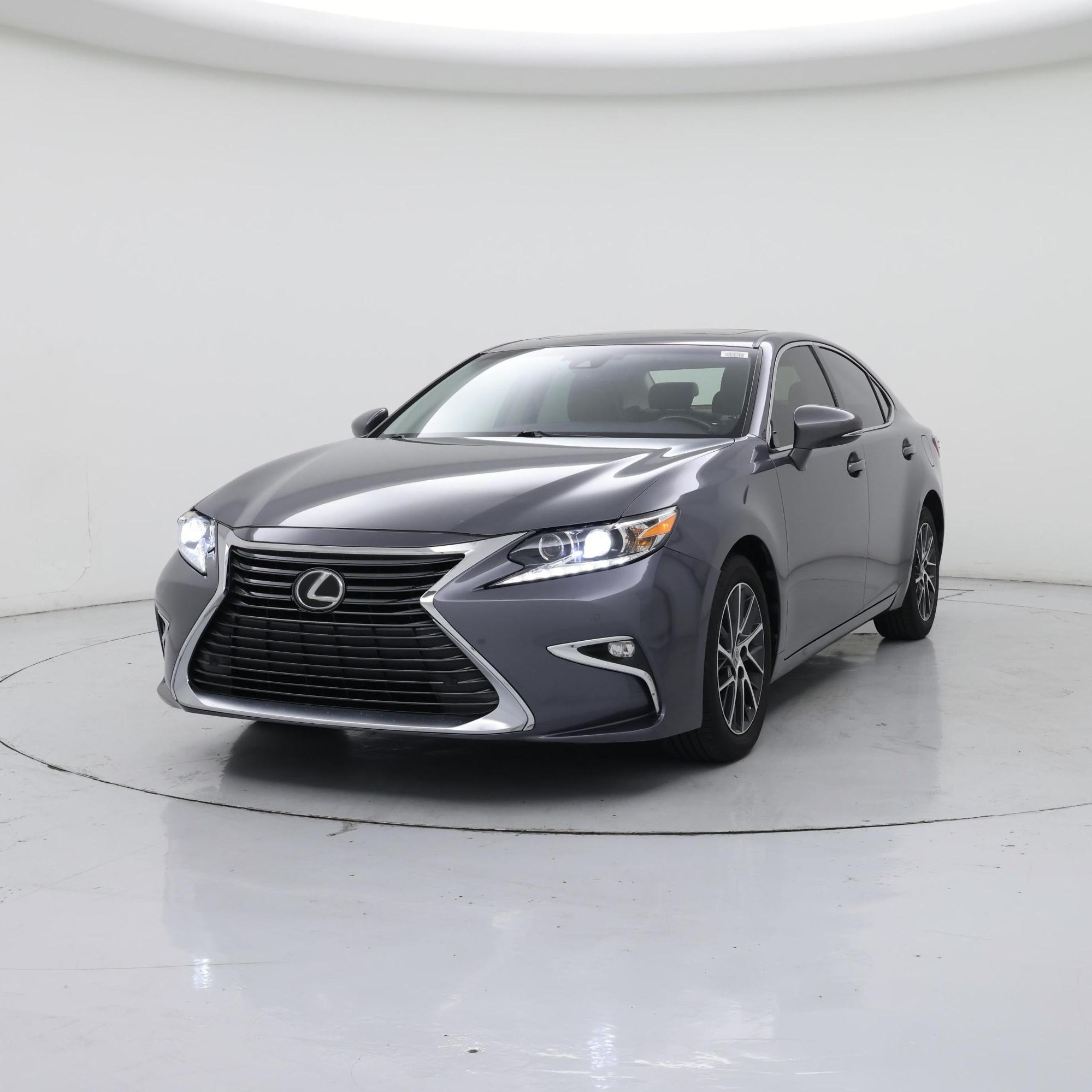 Thumbnail: 2016 Lexus ES - 4