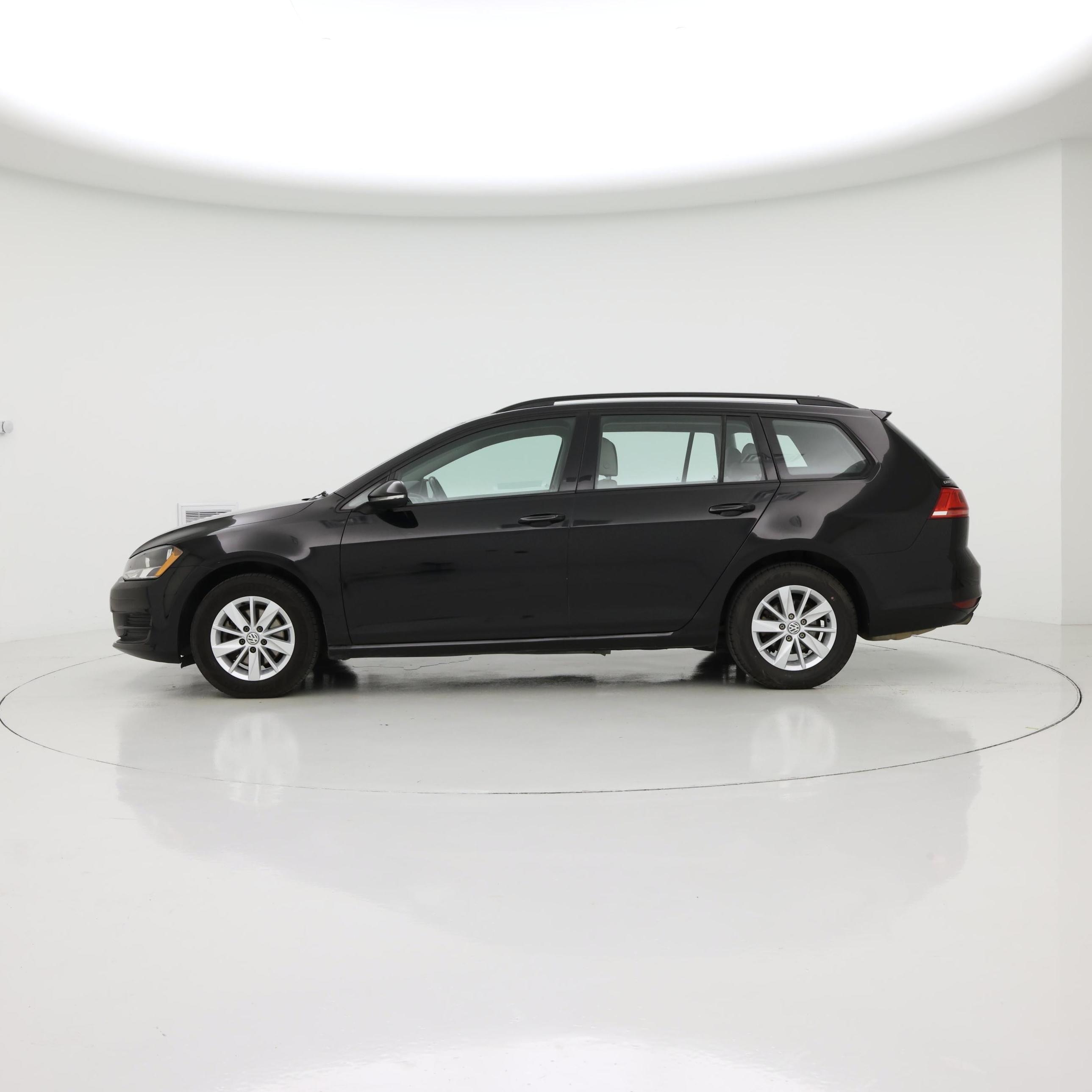 Thumbnail: 2016 Volkswagen Golf - 3
