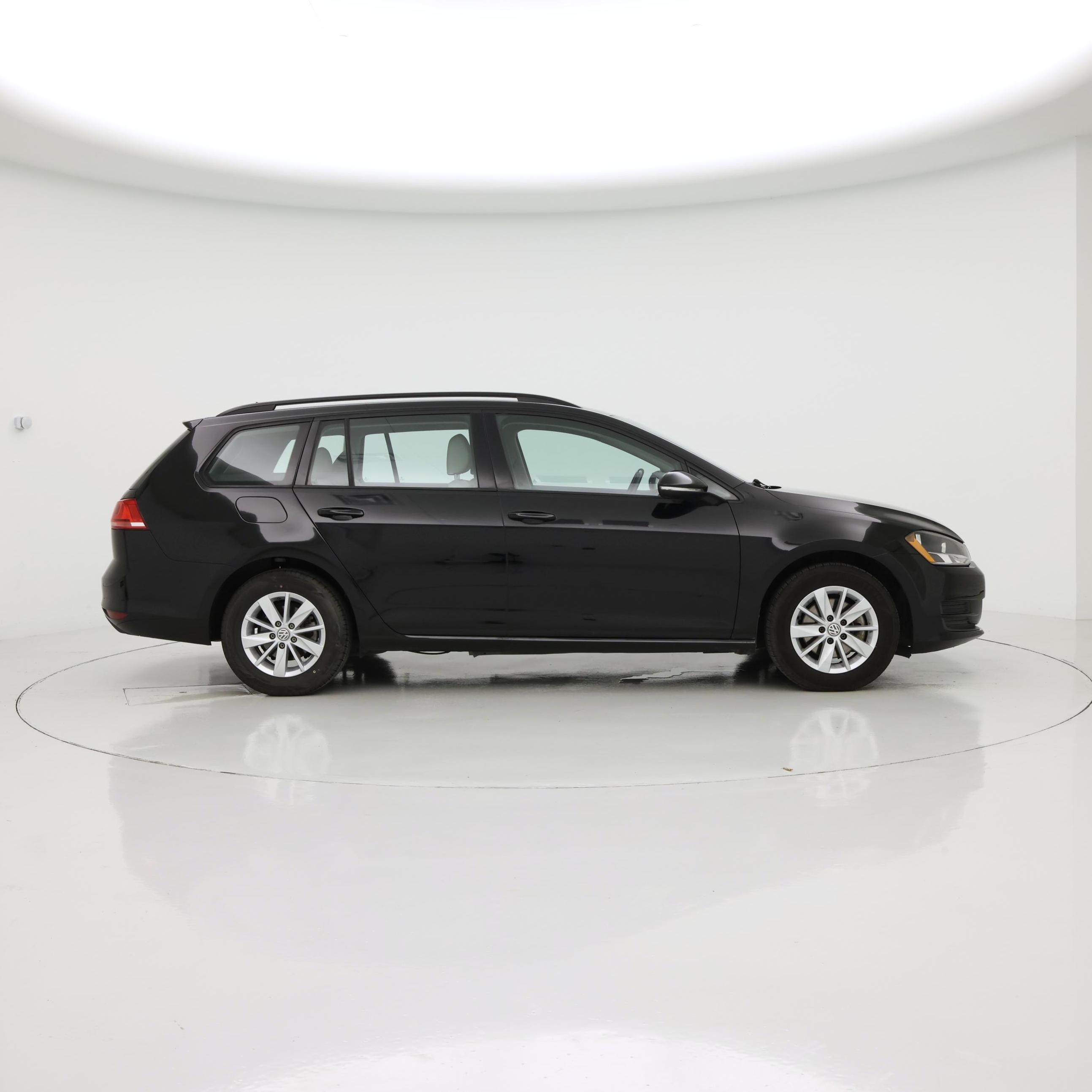 Thumbnail: 2016 Volkswagen Golf - 7