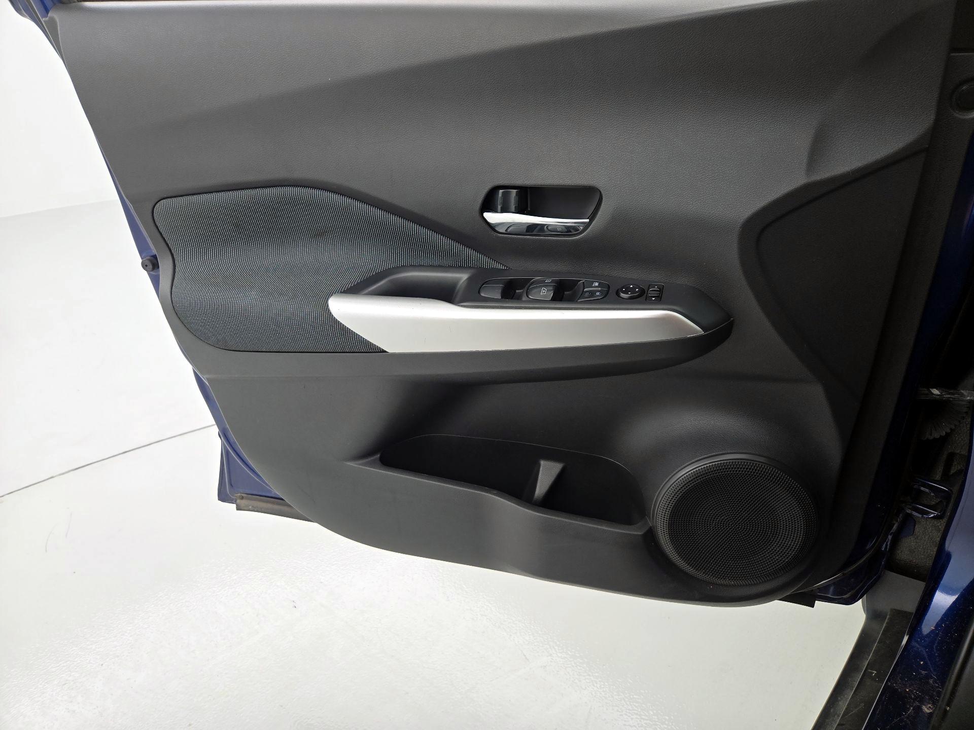 Thumbnail: 2020 Nissan Kicks - 12