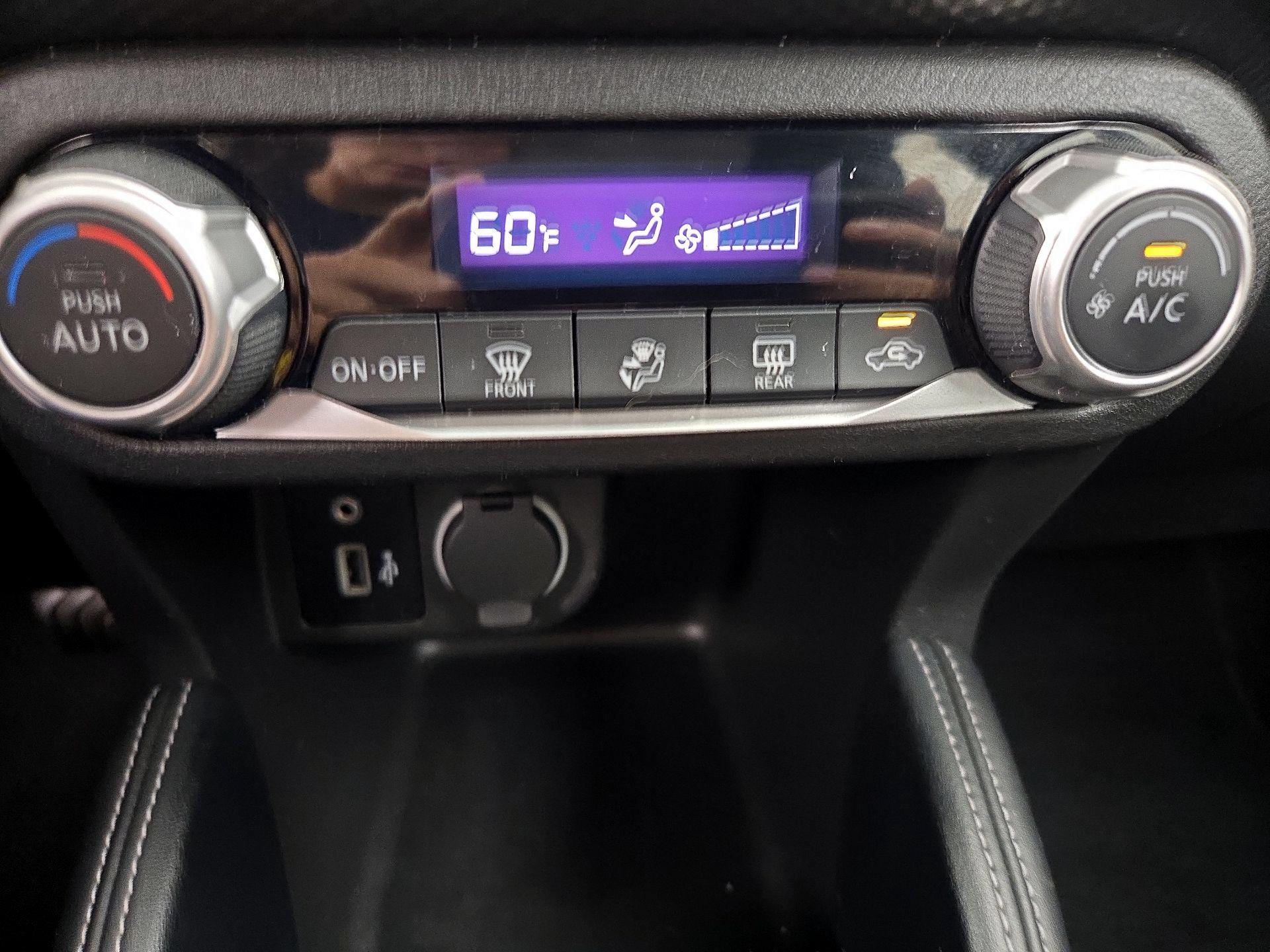 Thumbnail: 2020 Nissan Kicks - 16