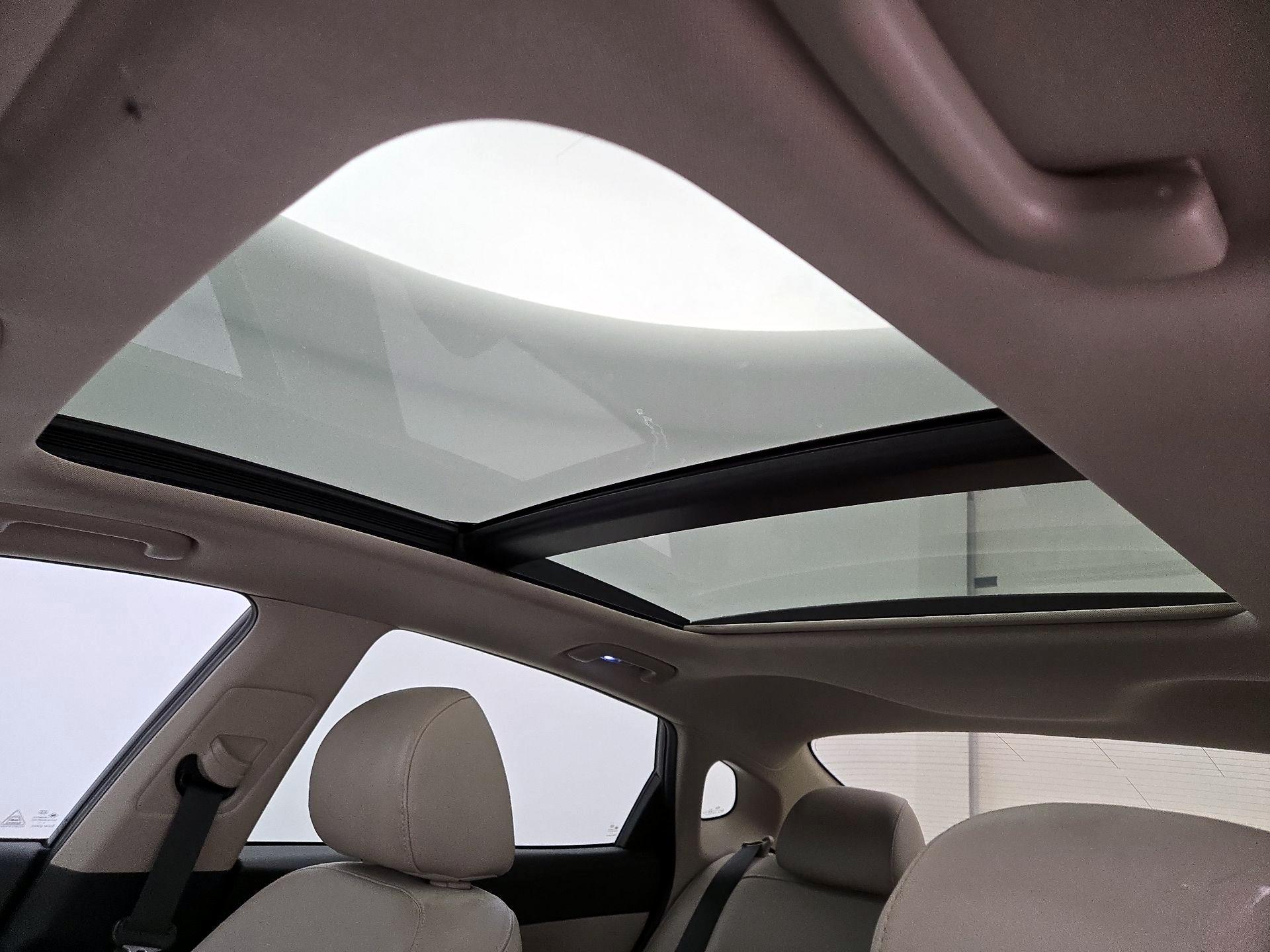 Thumbnail: 2016 Kia Optima - 20