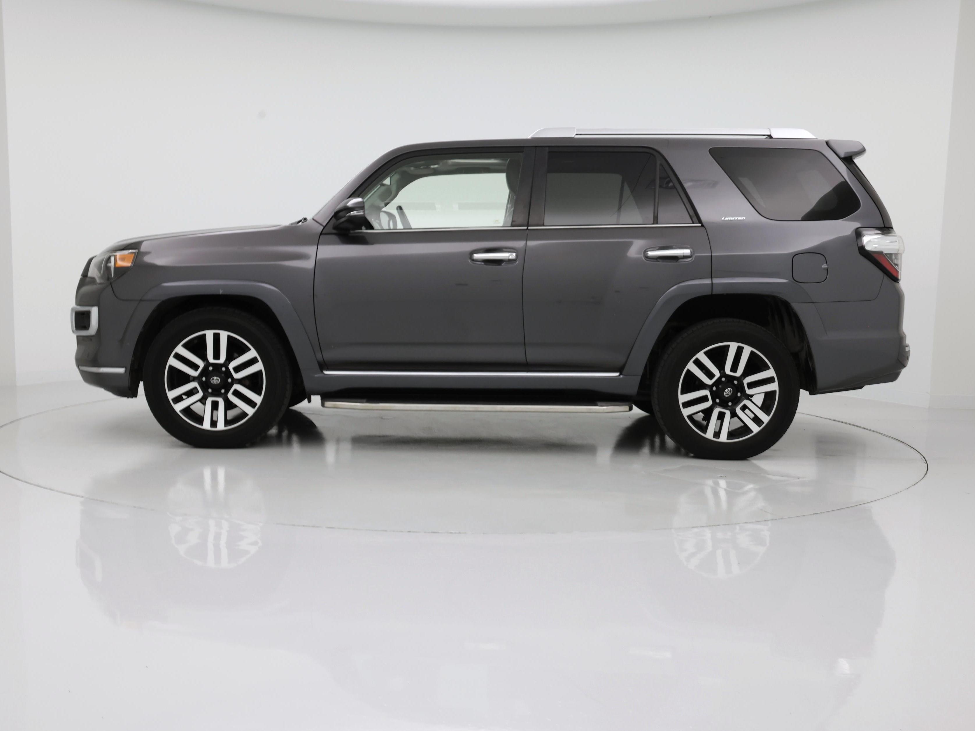 Thumbnail: 2015 Toyota 4Runner - 3