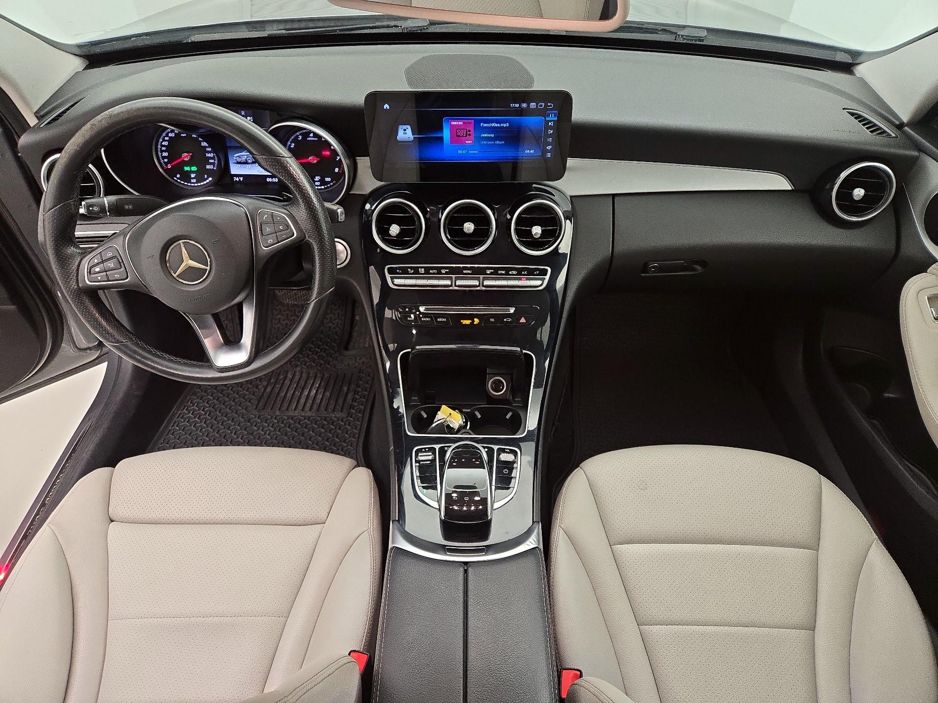 Thumbnail: 2016 Mercedes-Benz C-Class - 9