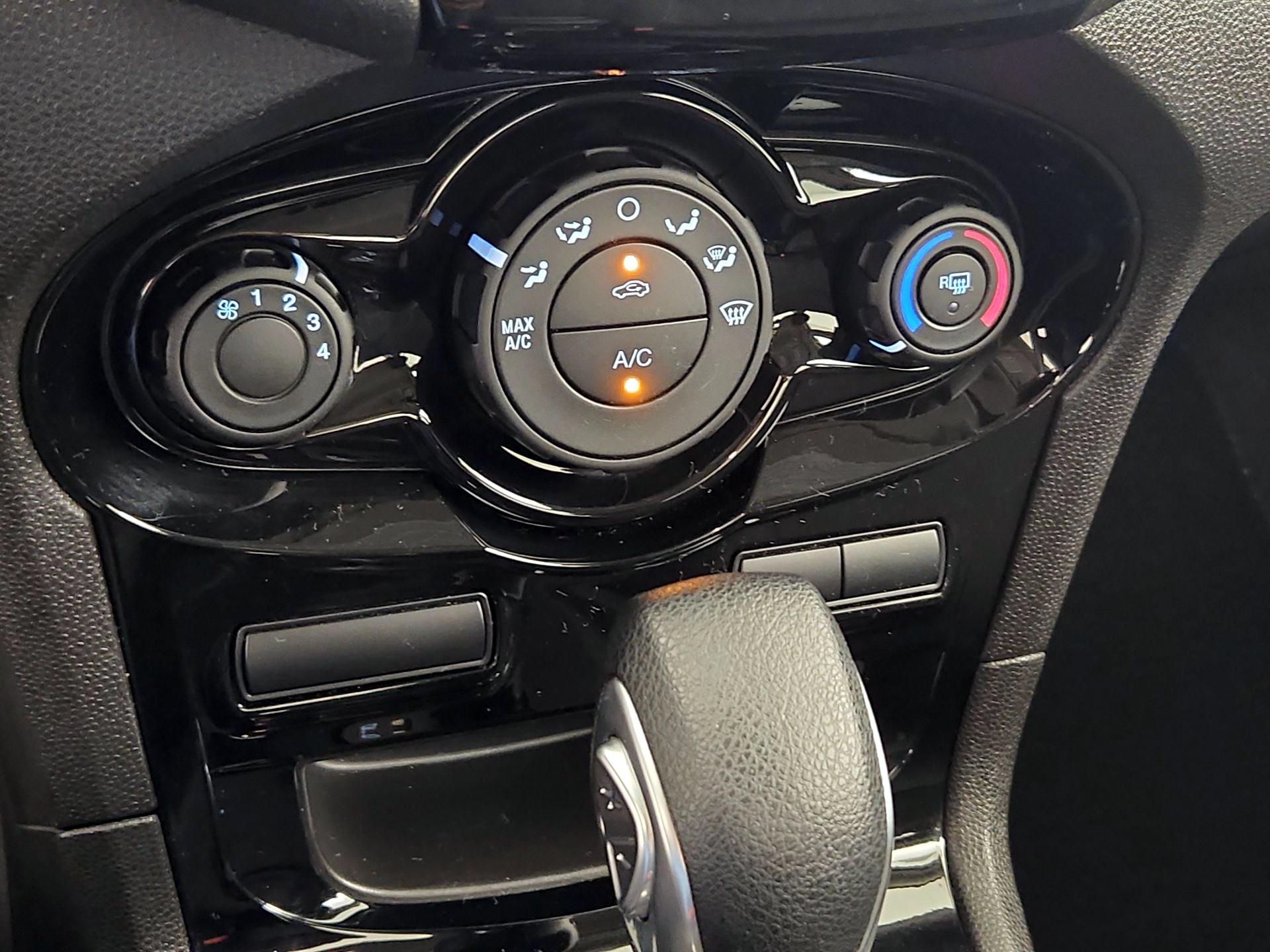 Thumbnail: 2019 Ford Fiesta - 16