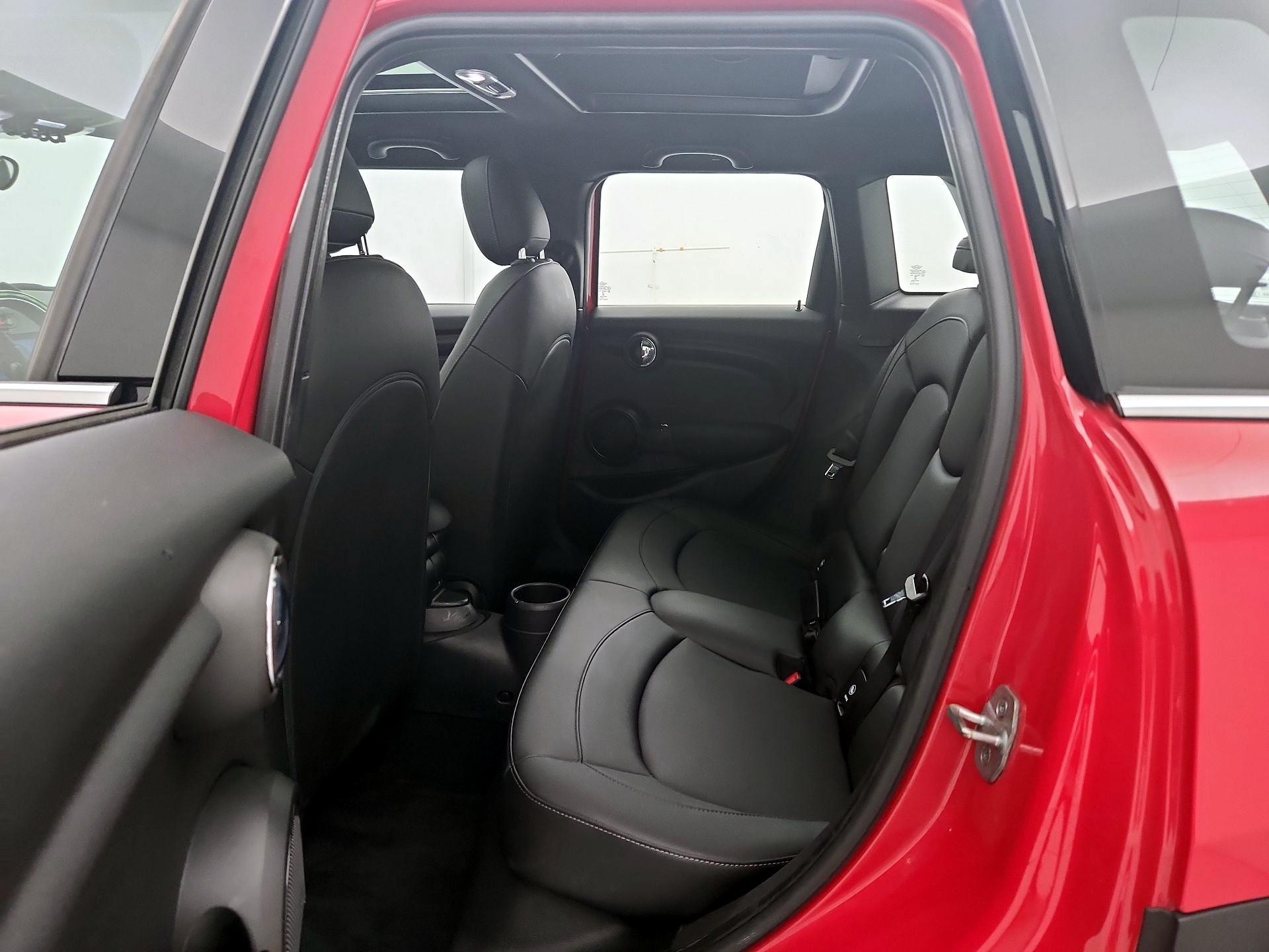 Thumbnail: 2022 MINI Cooper Hardtop - 20