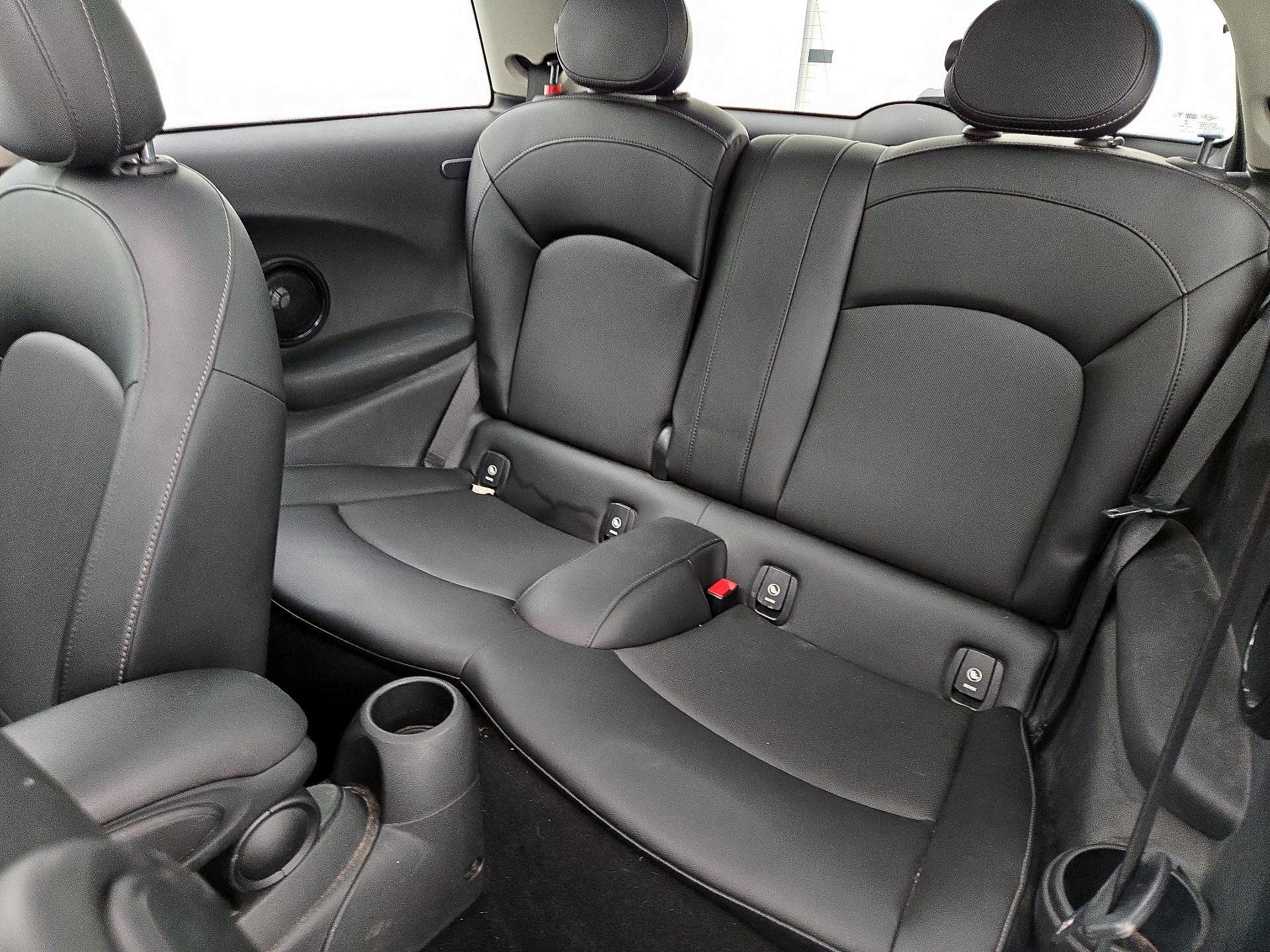 Thumbnail: 2016 MINI Cooper Hardtop - 19