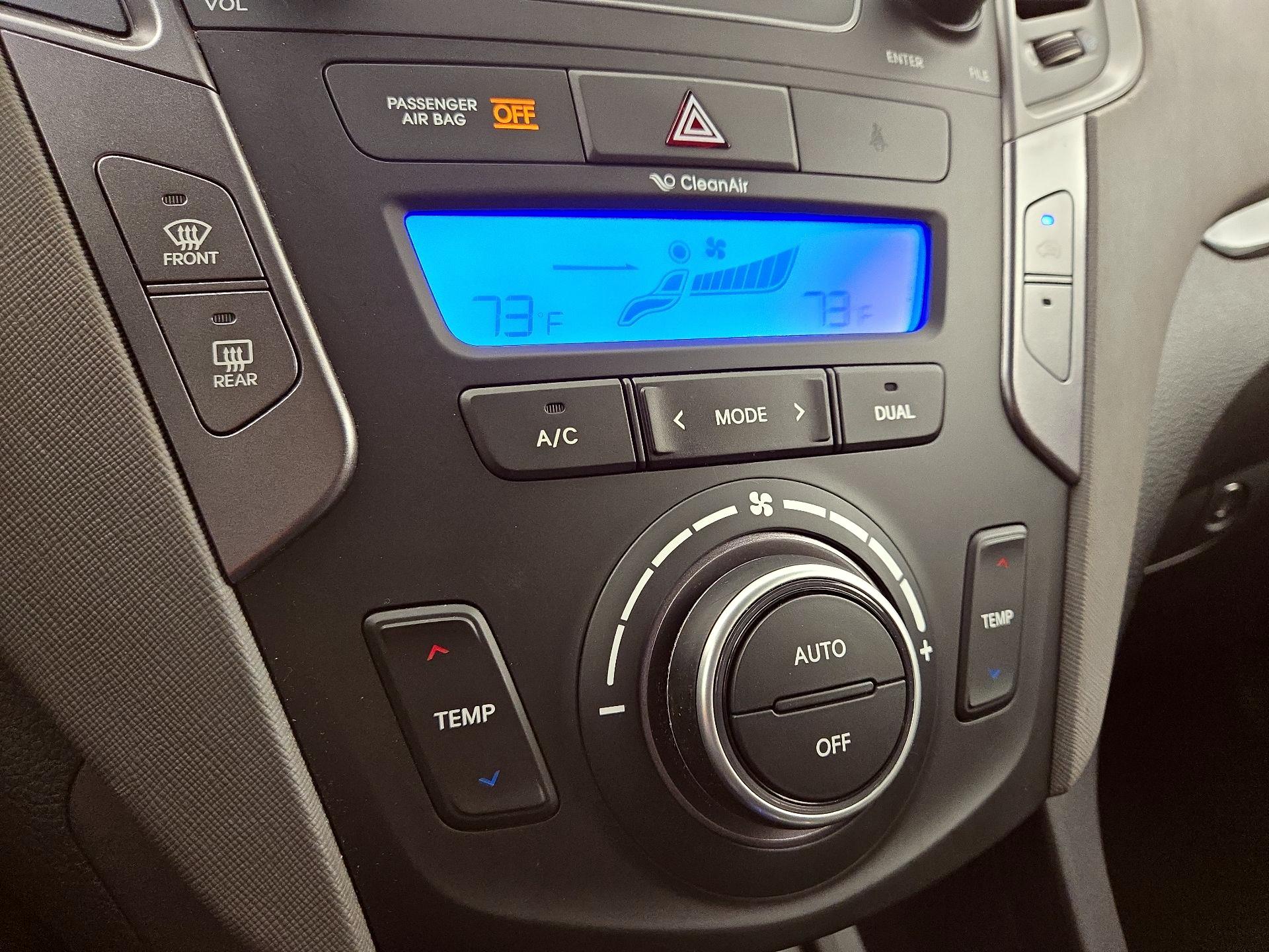 Thumbnail: 2013 Hyundai Santa Fe - 16