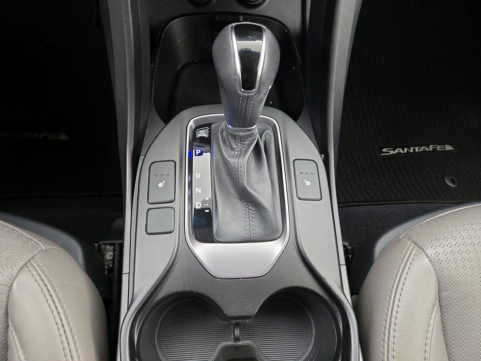 Thumbnail: 2013 Hyundai Santa Fe - 17