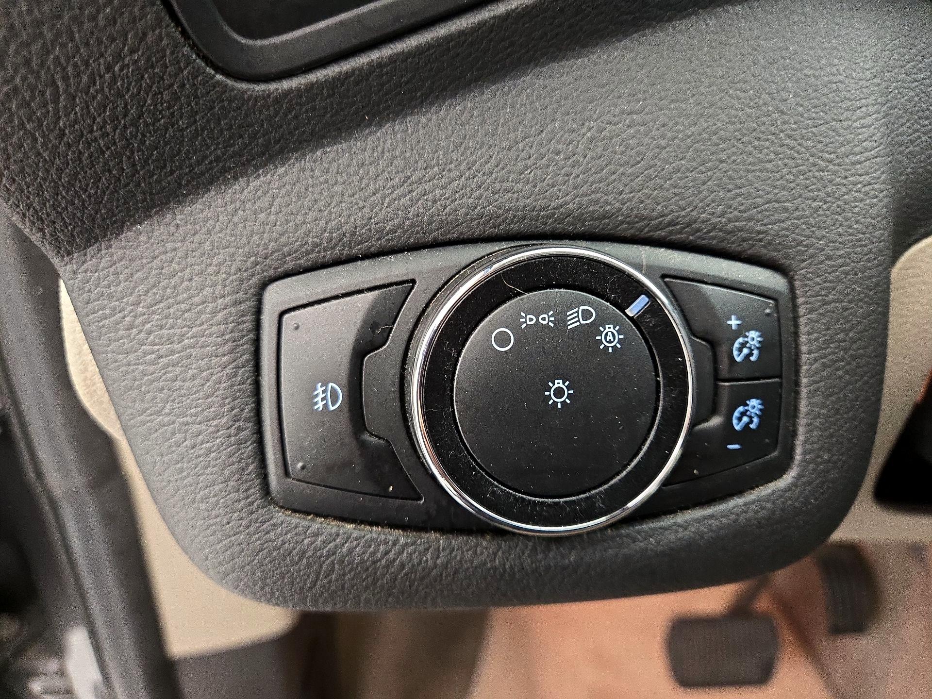 Thumbnail: 2014 Ford Escape - 13
