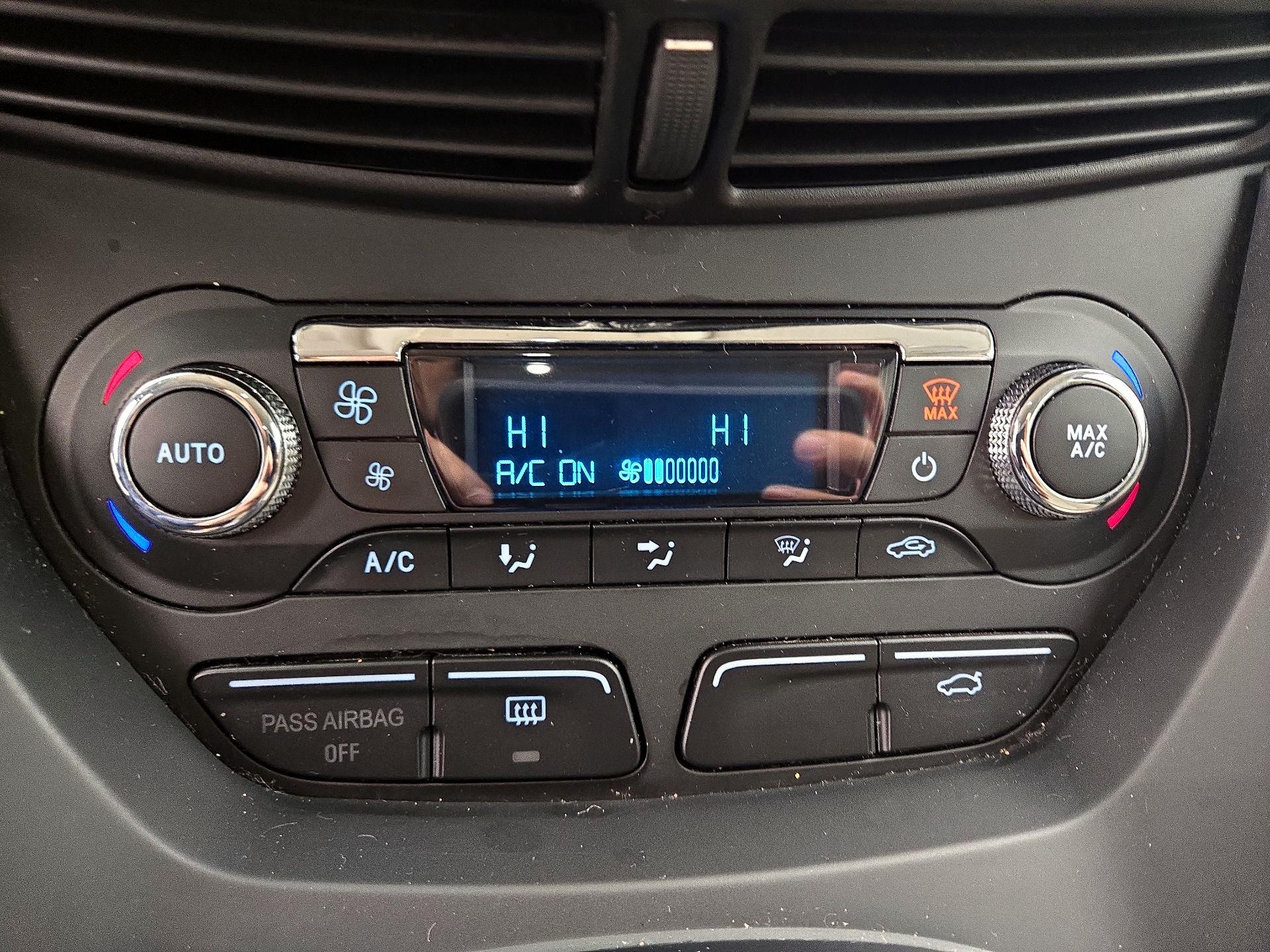 Thumbnail: 2014 Ford Escape - 16