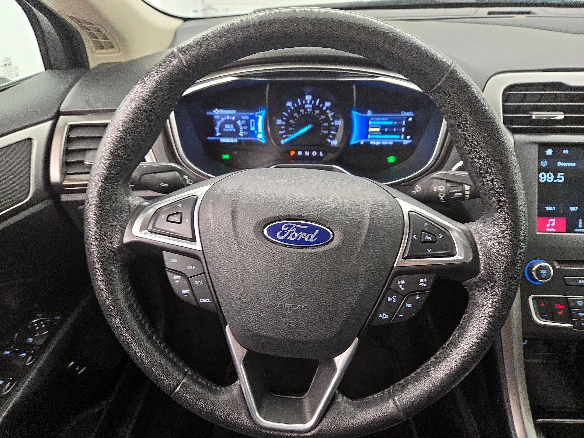 Thumbnail: 2017 Ford Fusion - 10
