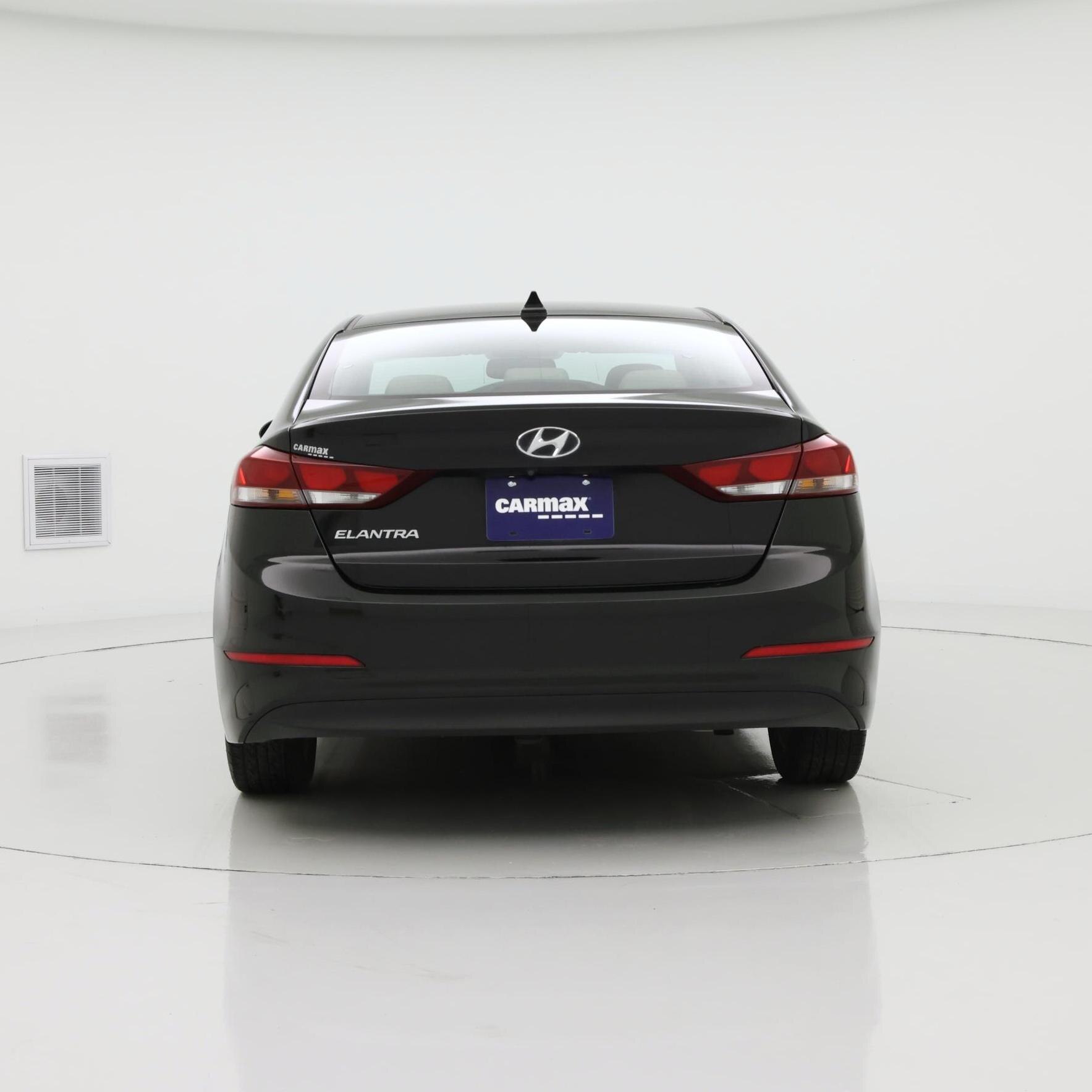 Thumbnail: 2017 Hyundai Elantra - 6