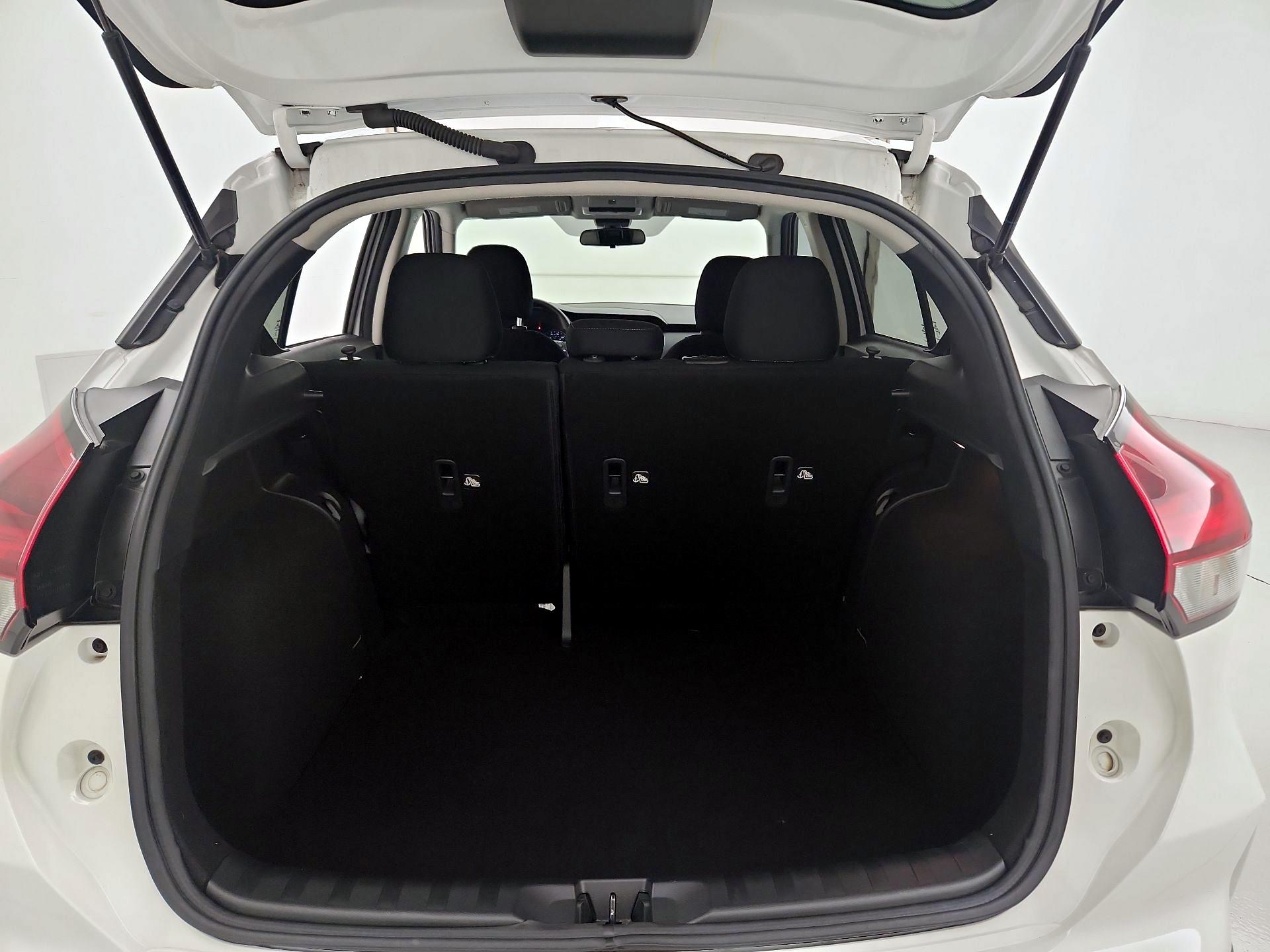 Thumbnail: 2024 Nissan Kicks - 19