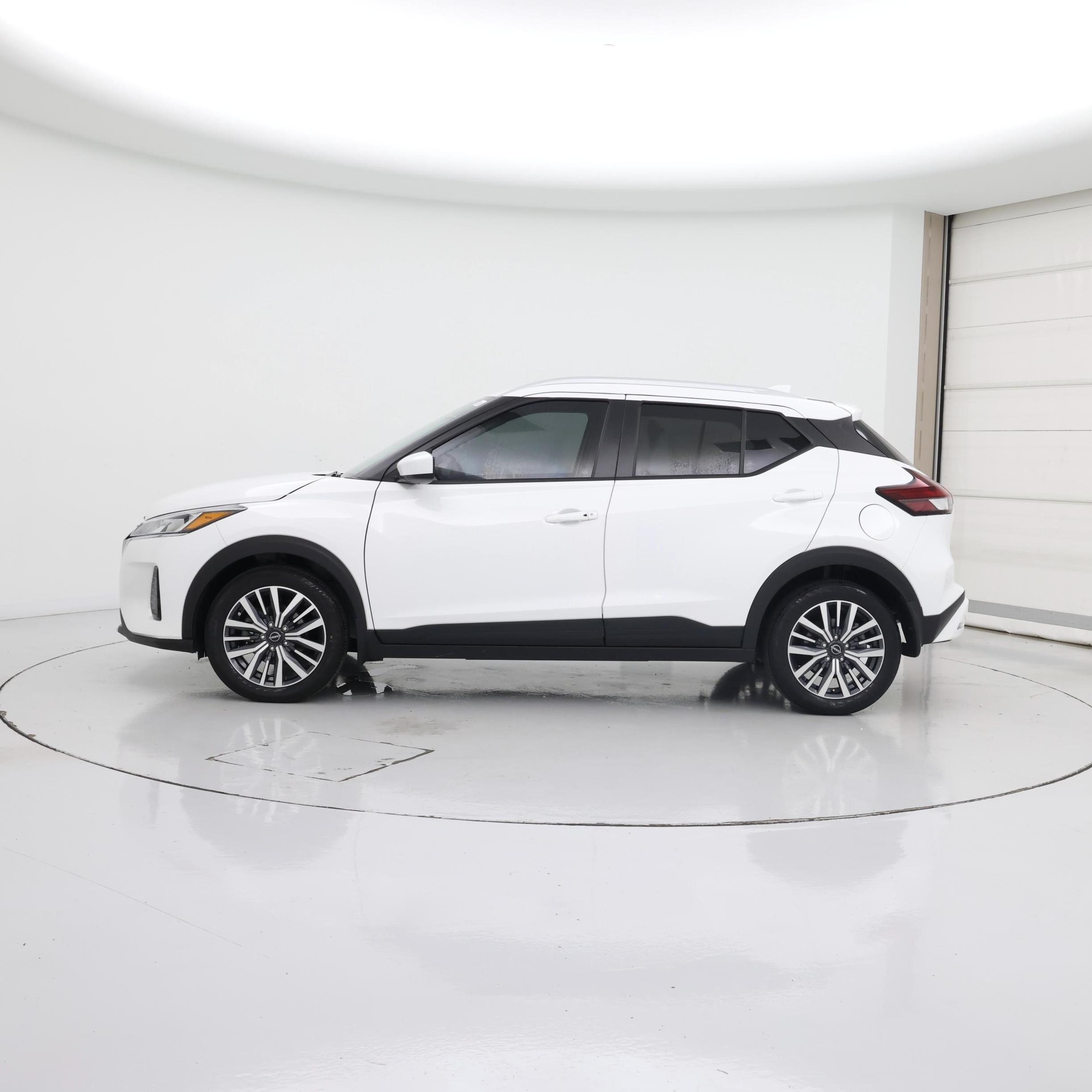 Thumbnail: 2024 Nissan Kicks - 3