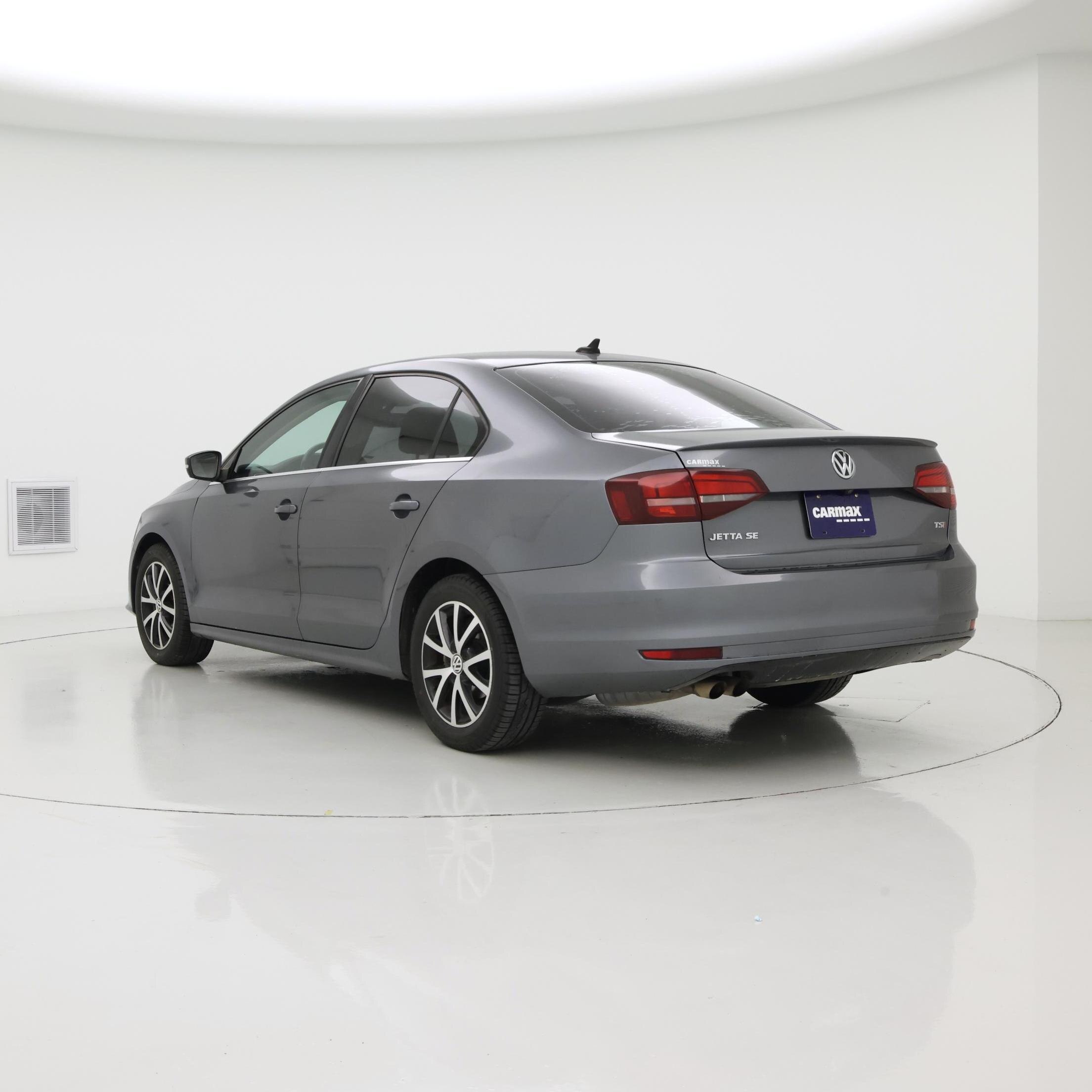 Thumbnail: 2017 Volkswagen Jetta - 2