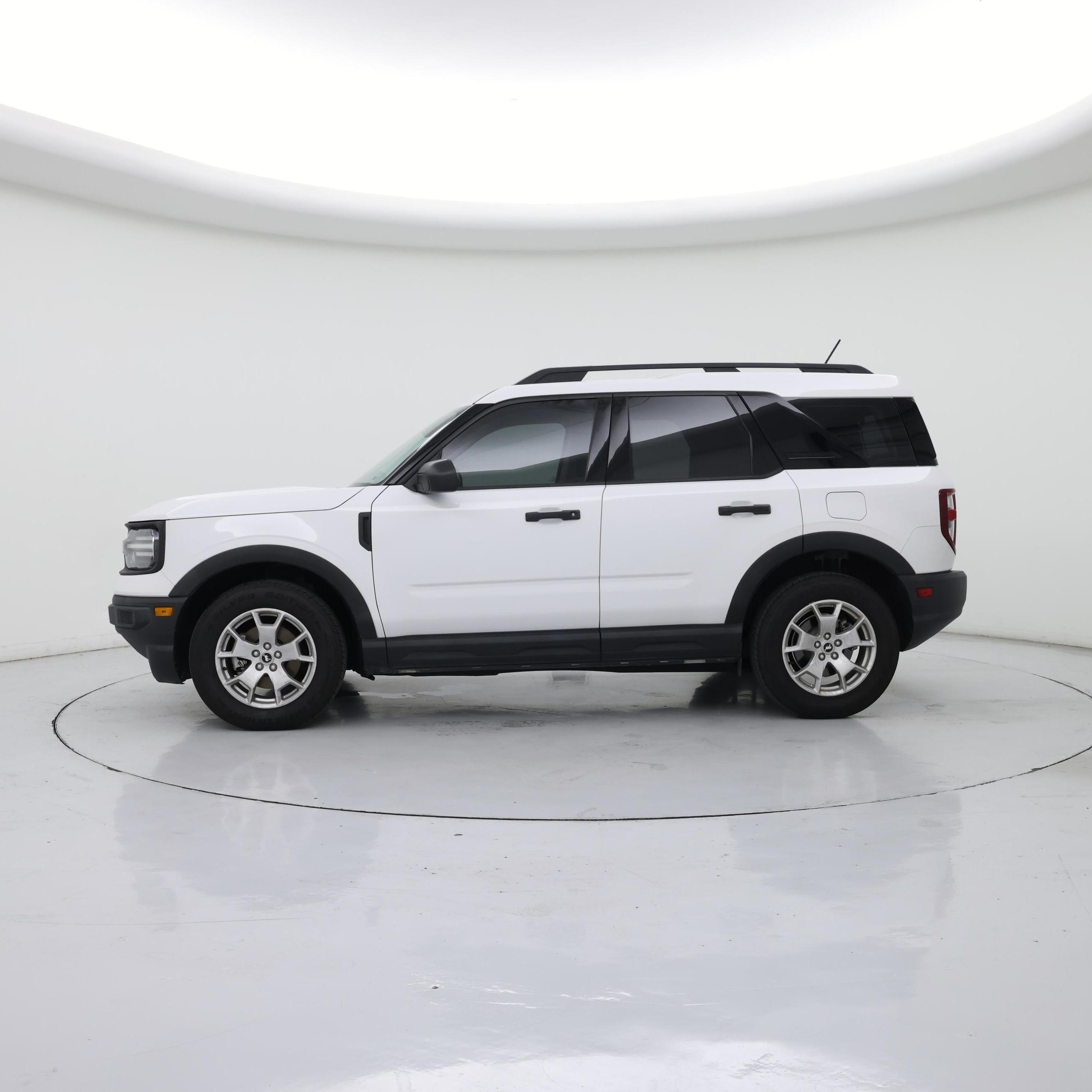Thumbnail: 2021 Ford Bronco Sport - 3