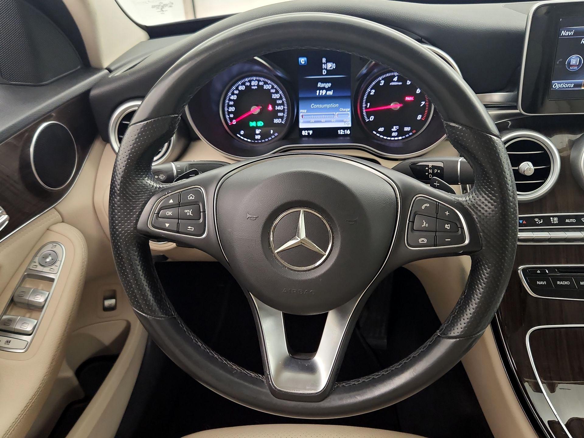 Thumbnail: 2015 Mercedes-Benz C-Class - 10