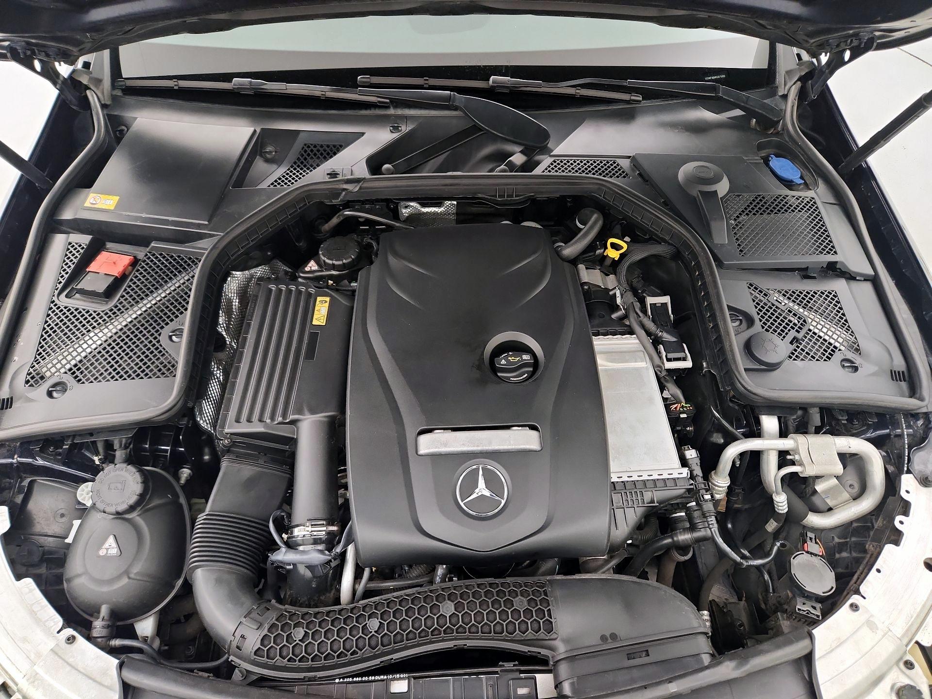 Thumbnail: 2015 Mercedes-Benz C-Class - 20