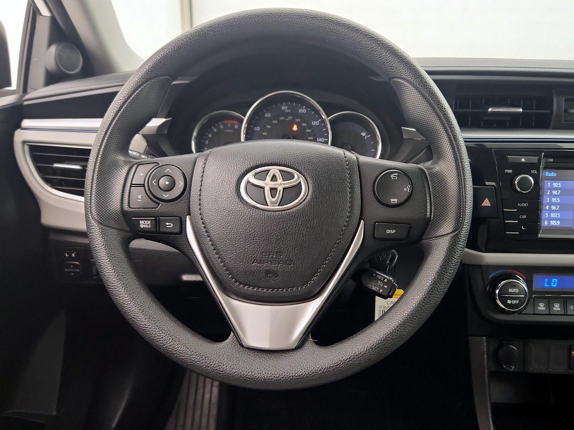 Thumbnail: 2015 Toyota Corolla - 10