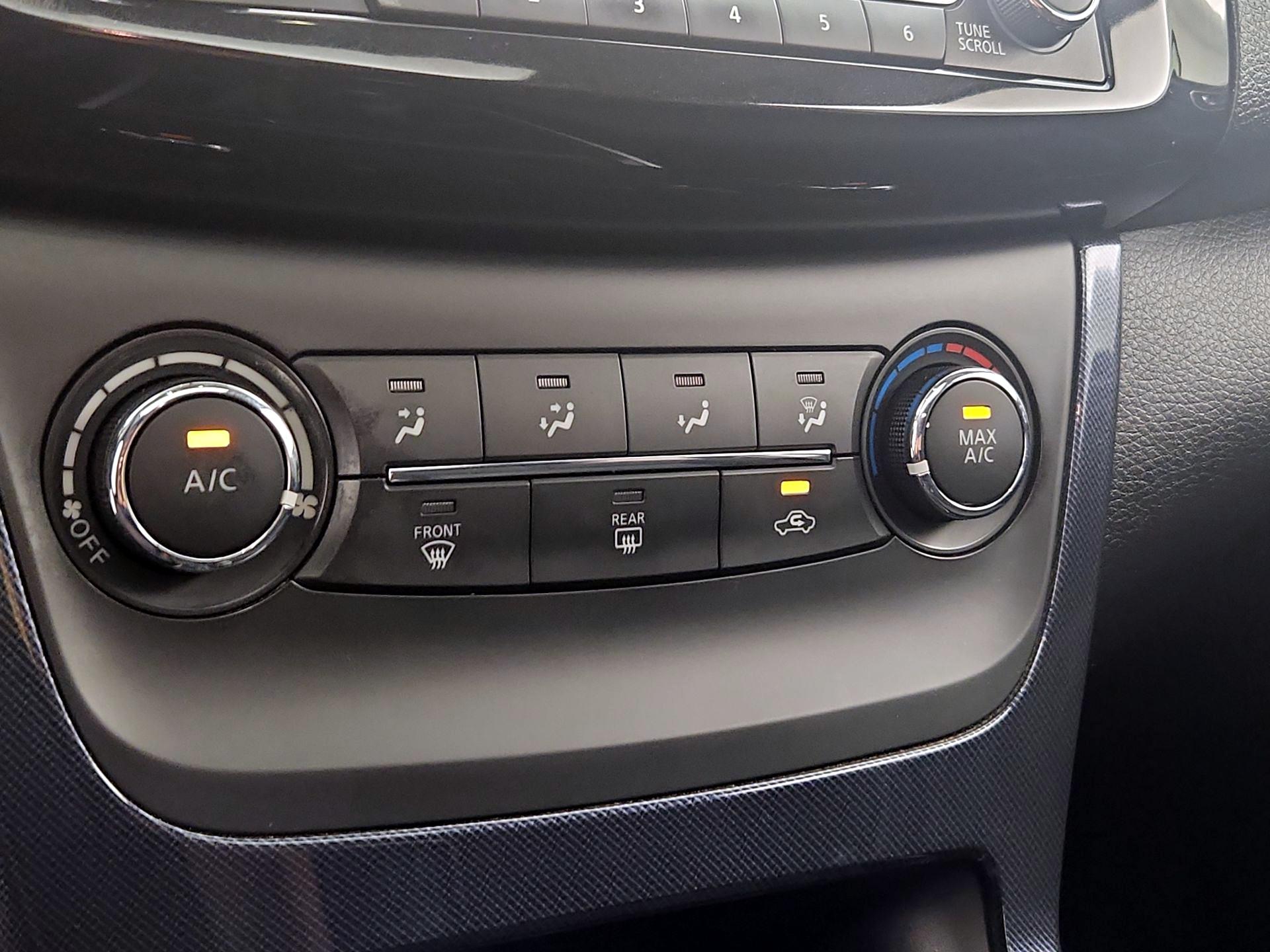 Thumbnail: 2017 Nissan Sentra - 16