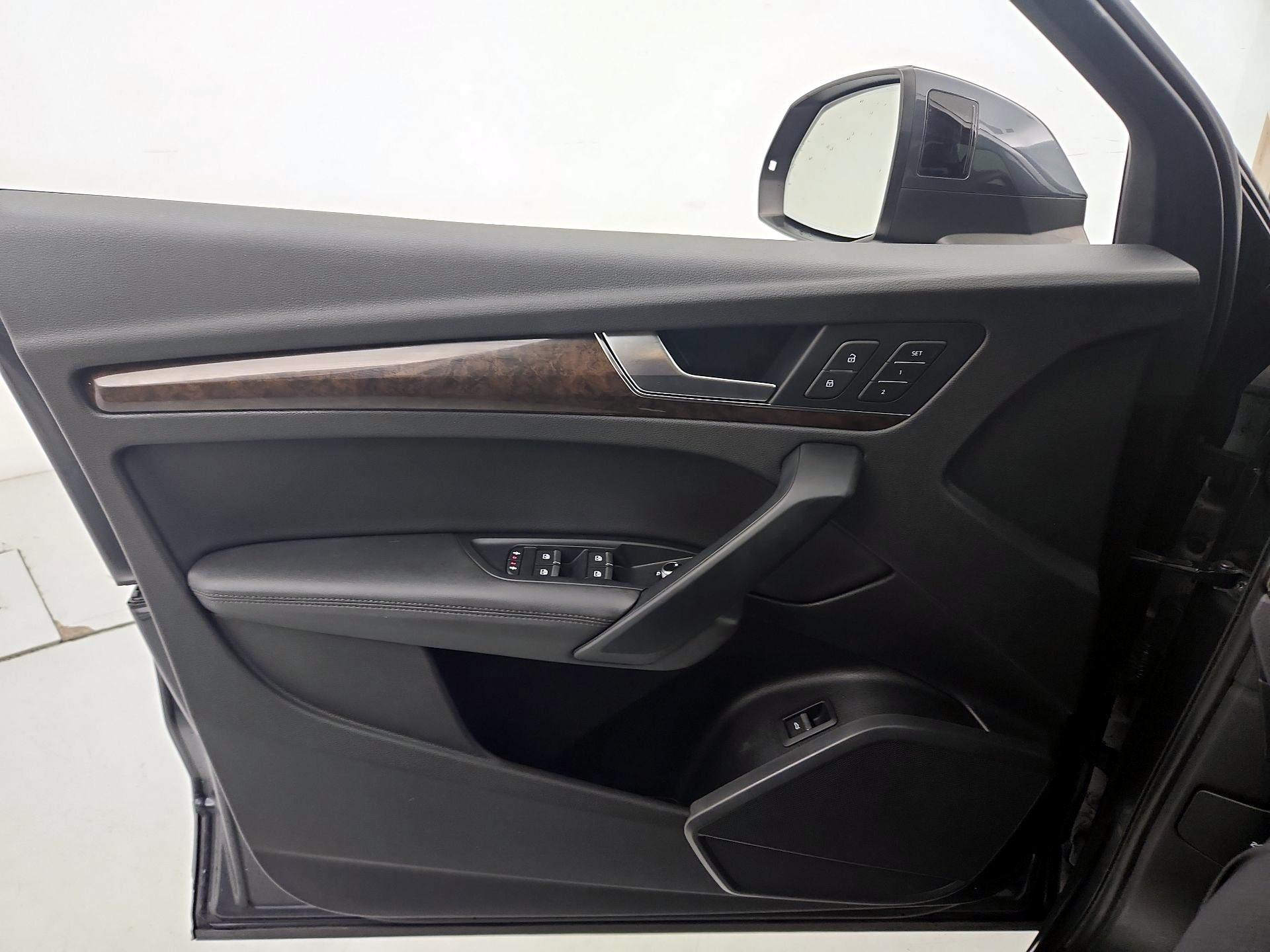 Thumbnail: 2019 Audi Q5 - 12