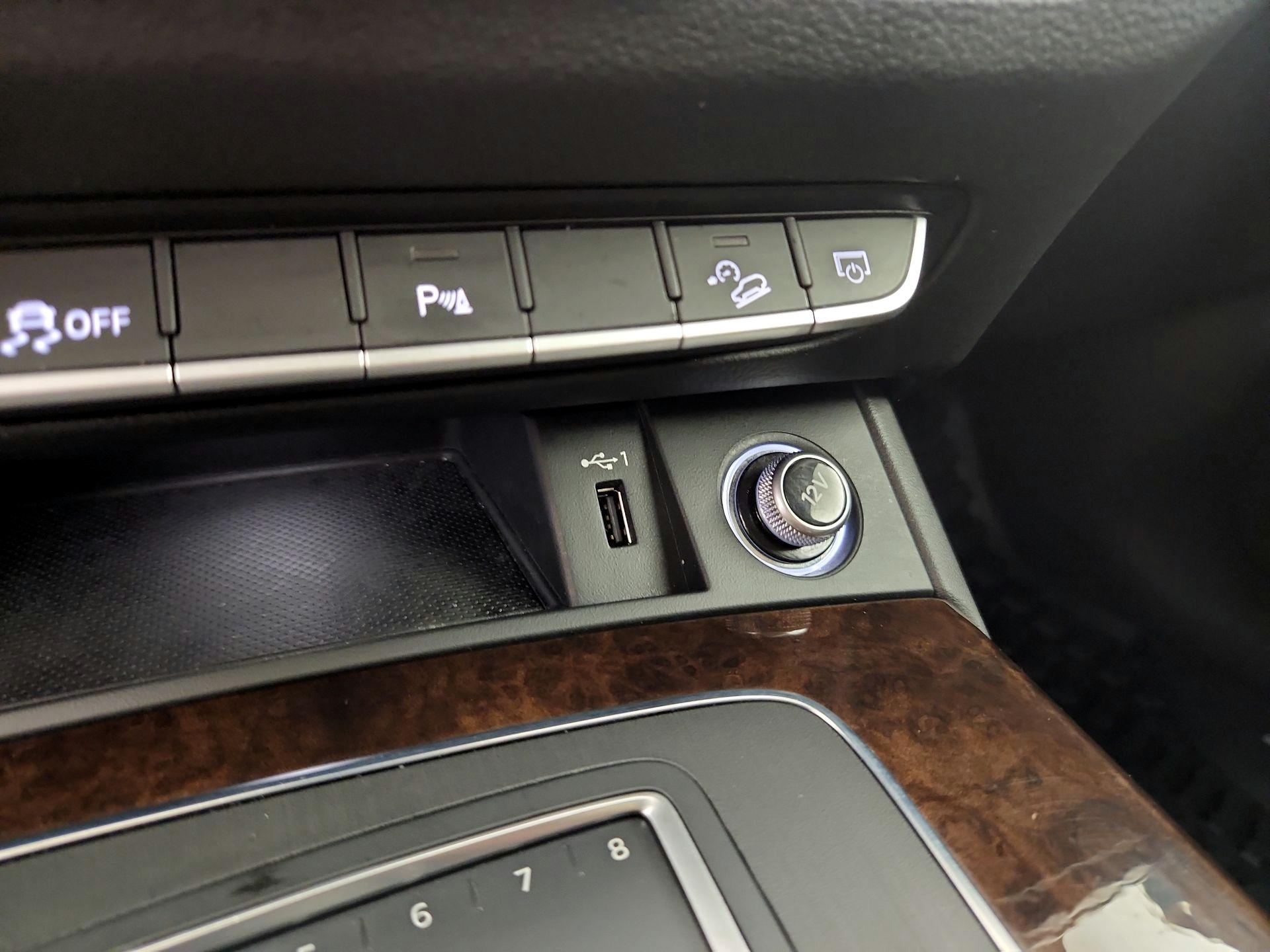 Thumbnail: 2019 Audi Q5 - 19
