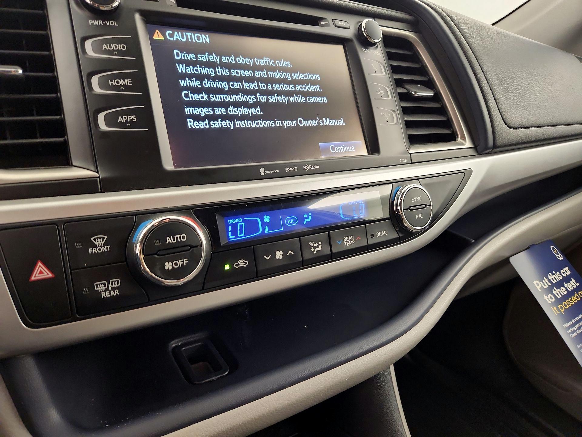 Thumbnail: 2017 Toyota Highlander - 16