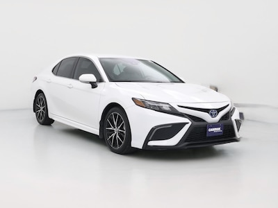 White 2022 Toyota Camry Hybrid SE
