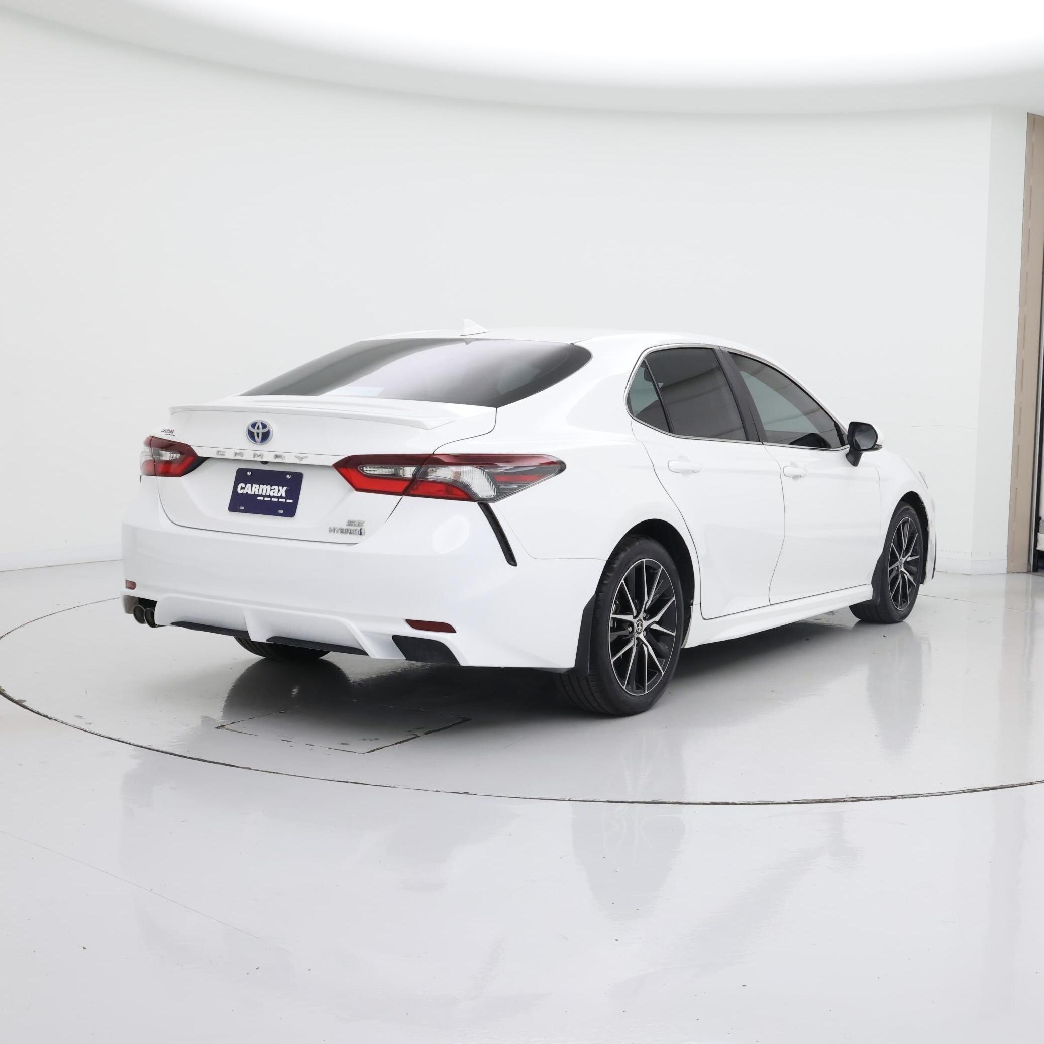 Thumbnail: 2022 Toyota Camry - 8