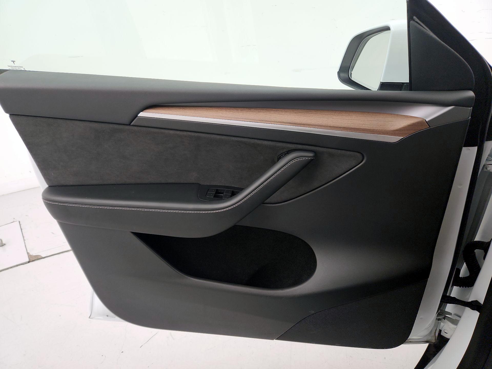 Thumbnail: 2022 Tesla Model Y - 12