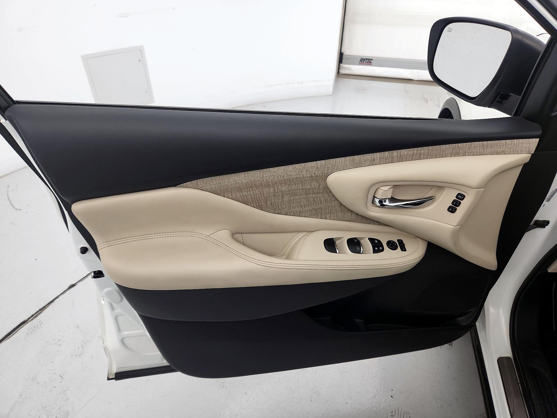 Thumbnail: 2020 Nissan Murano - 12