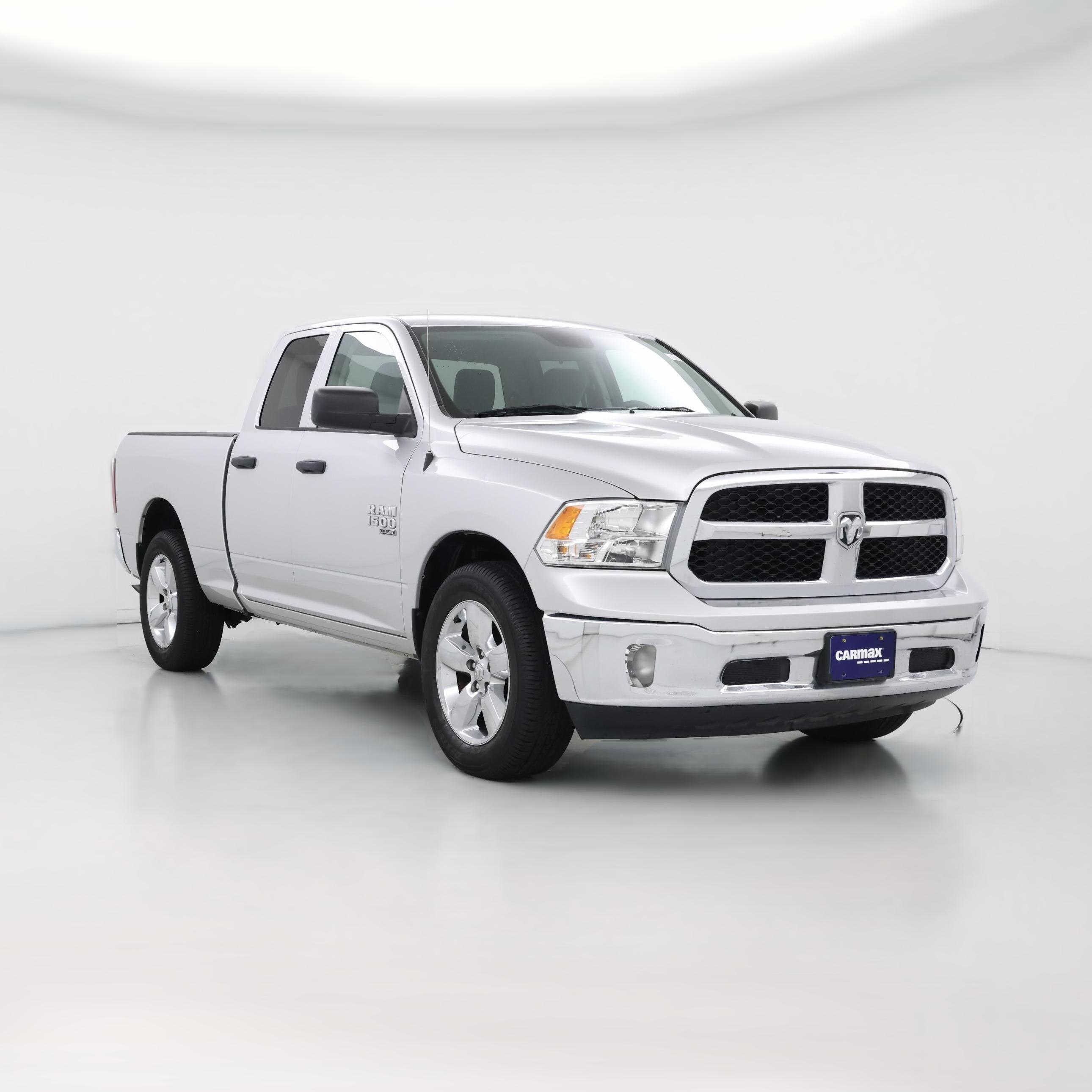 Thumbnail: 2019 RAM 1500 Classic - 1