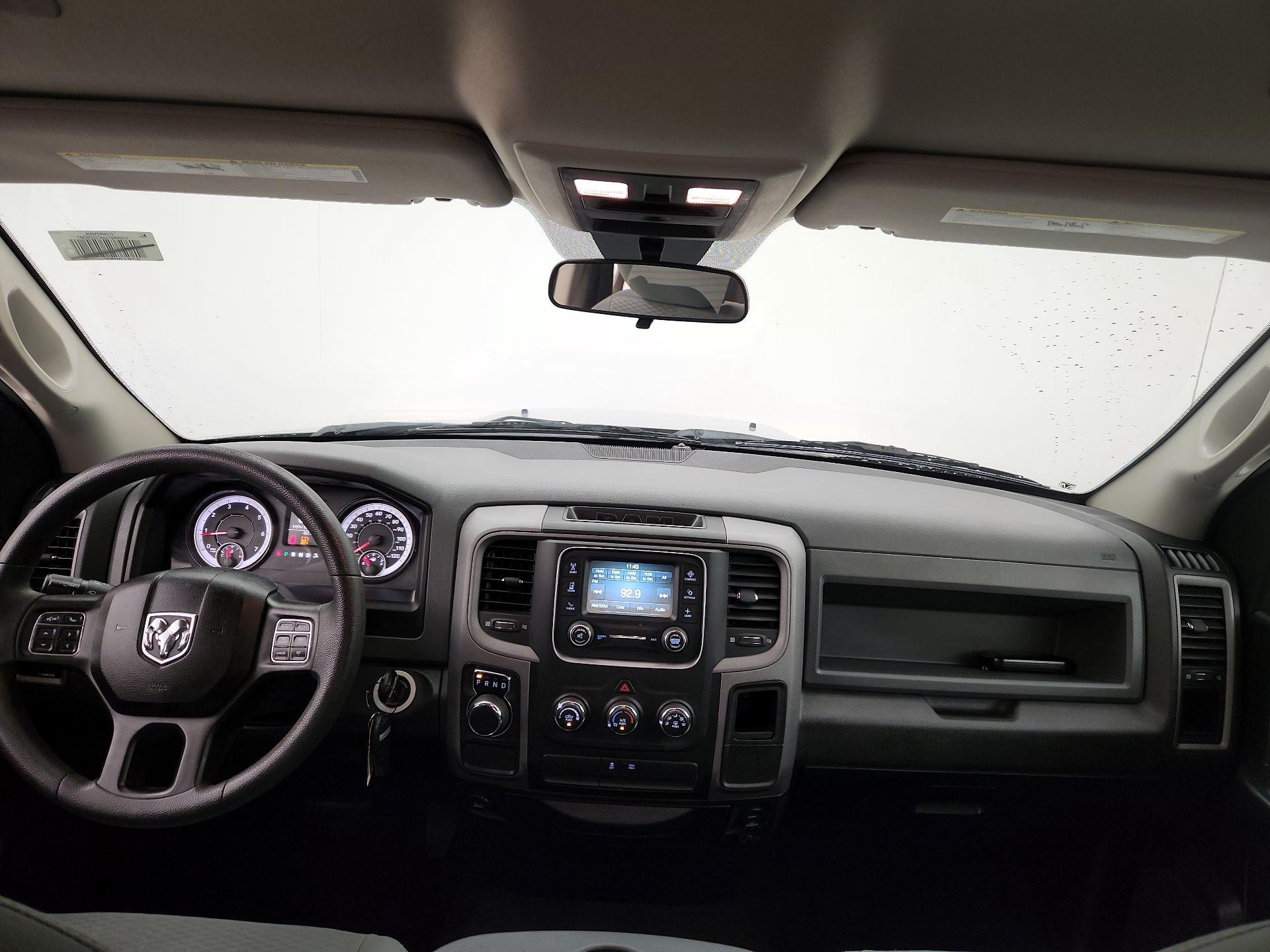 Thumbnail: 2019 RAM 1500 Classic - 9