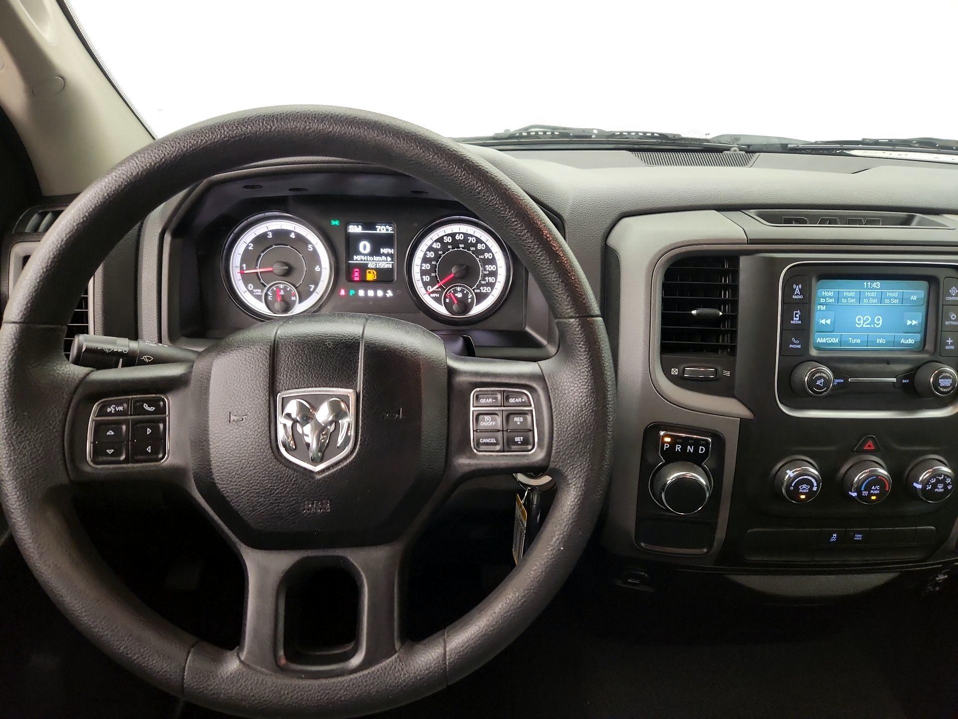 Thumbnail: 2019 RAM 1500 Classic - 10