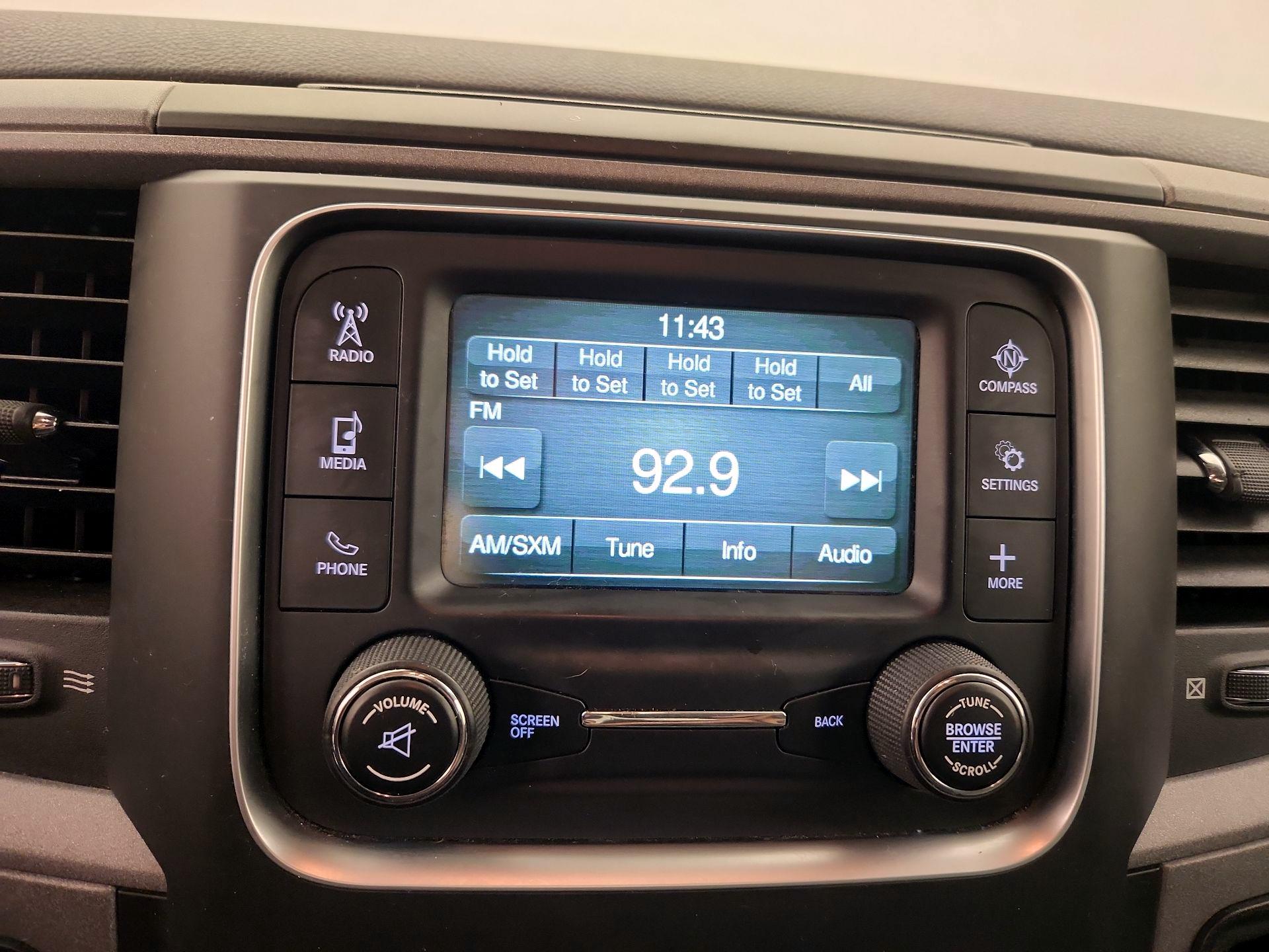 Thumbnail: 2019 RAM 1500 Classic - 15