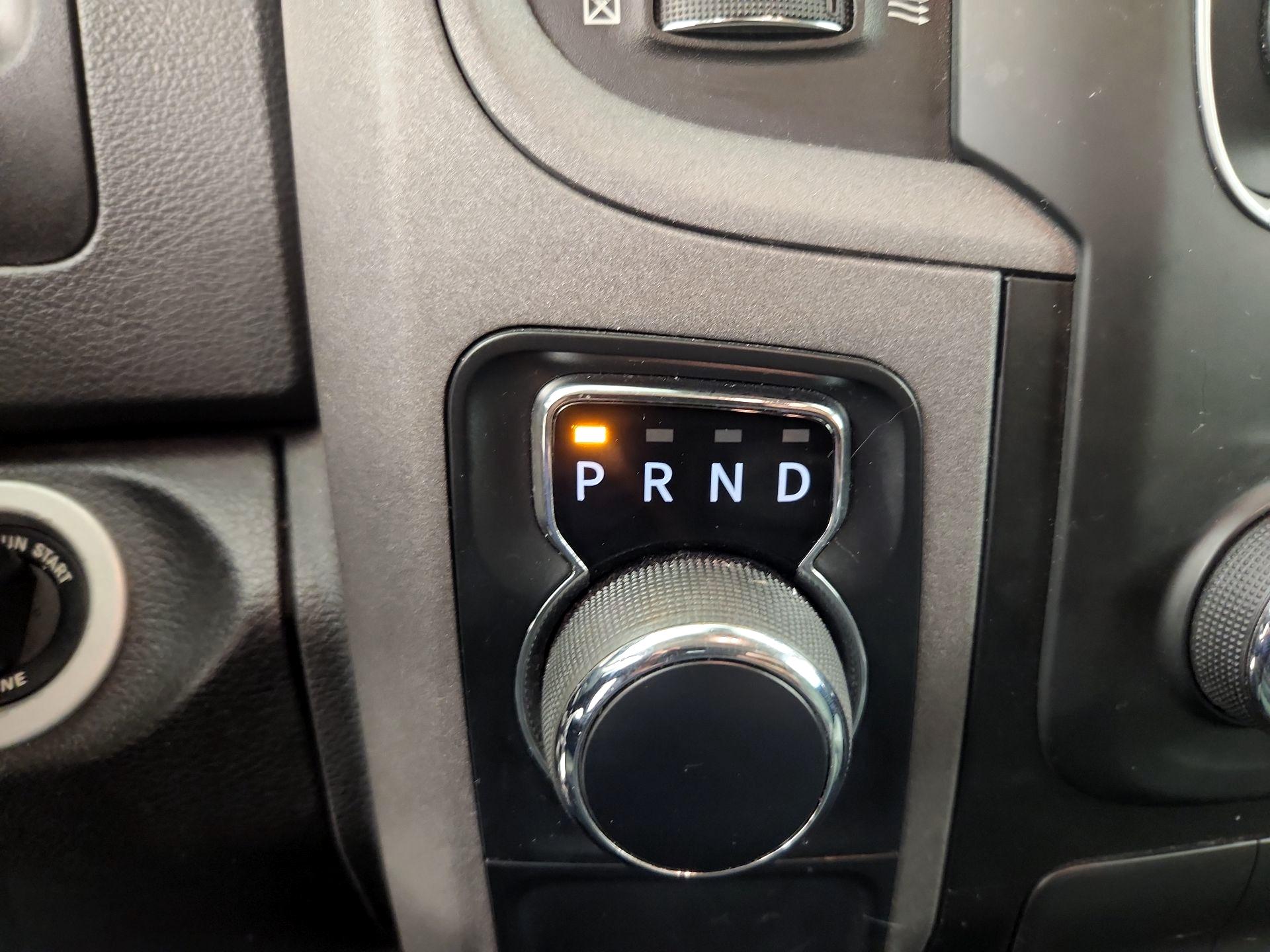 Thumbnail: 2019 RAM 1500 Classic - 17
