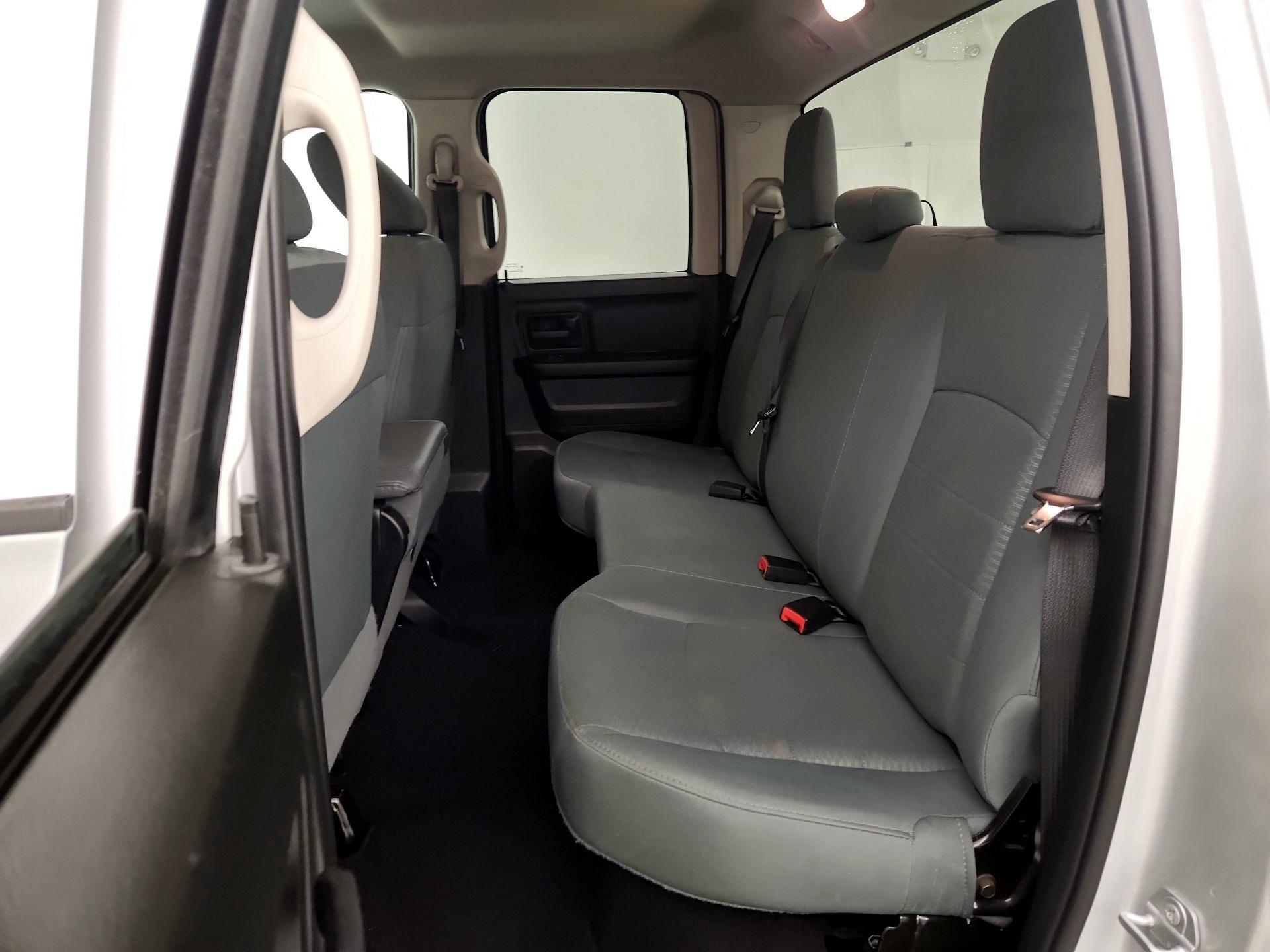 Thumbnail: 2019 RAM 1500 Classic - 19