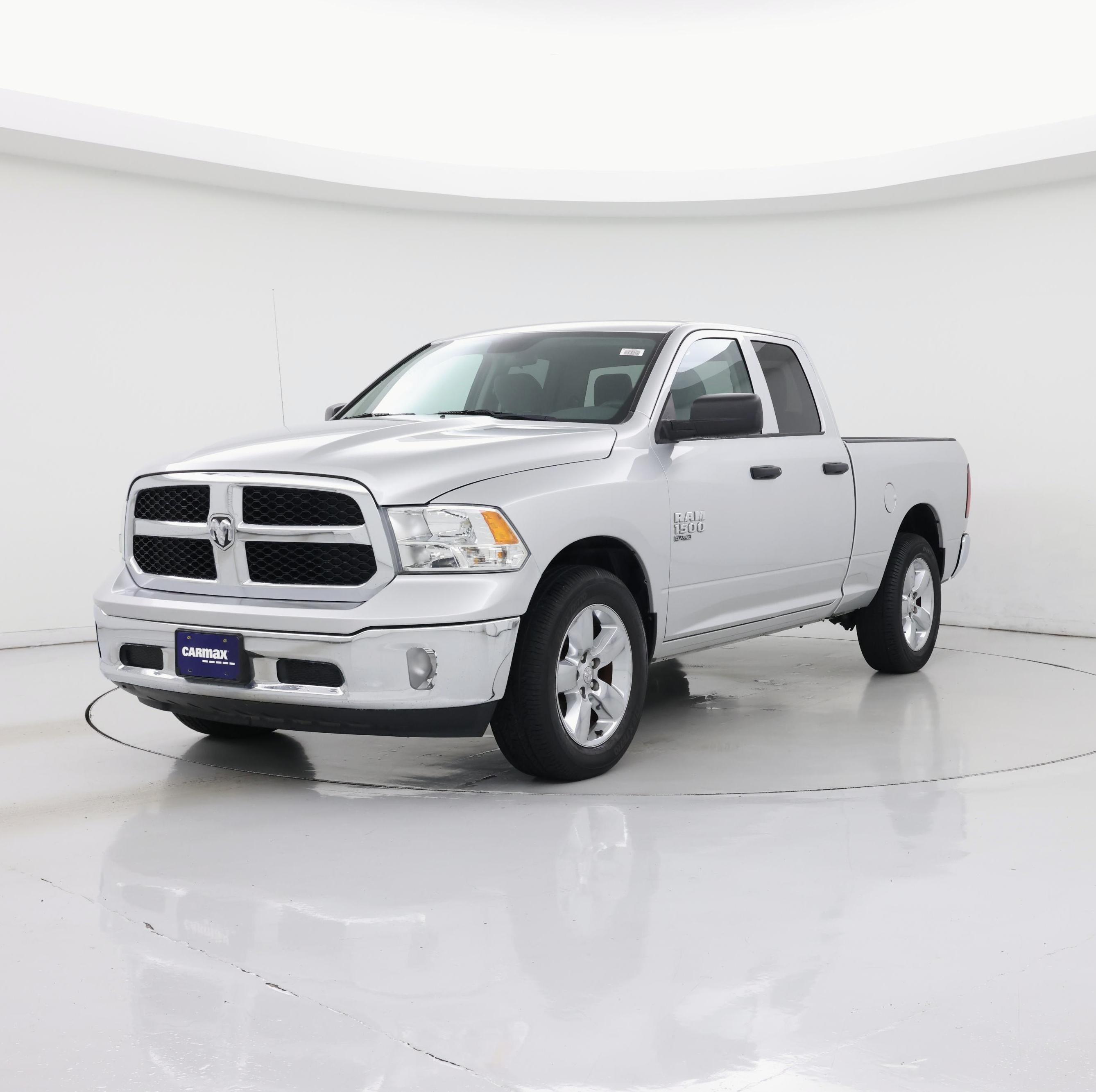Thumbnail: 2019 RAM 1500 Classic - 4