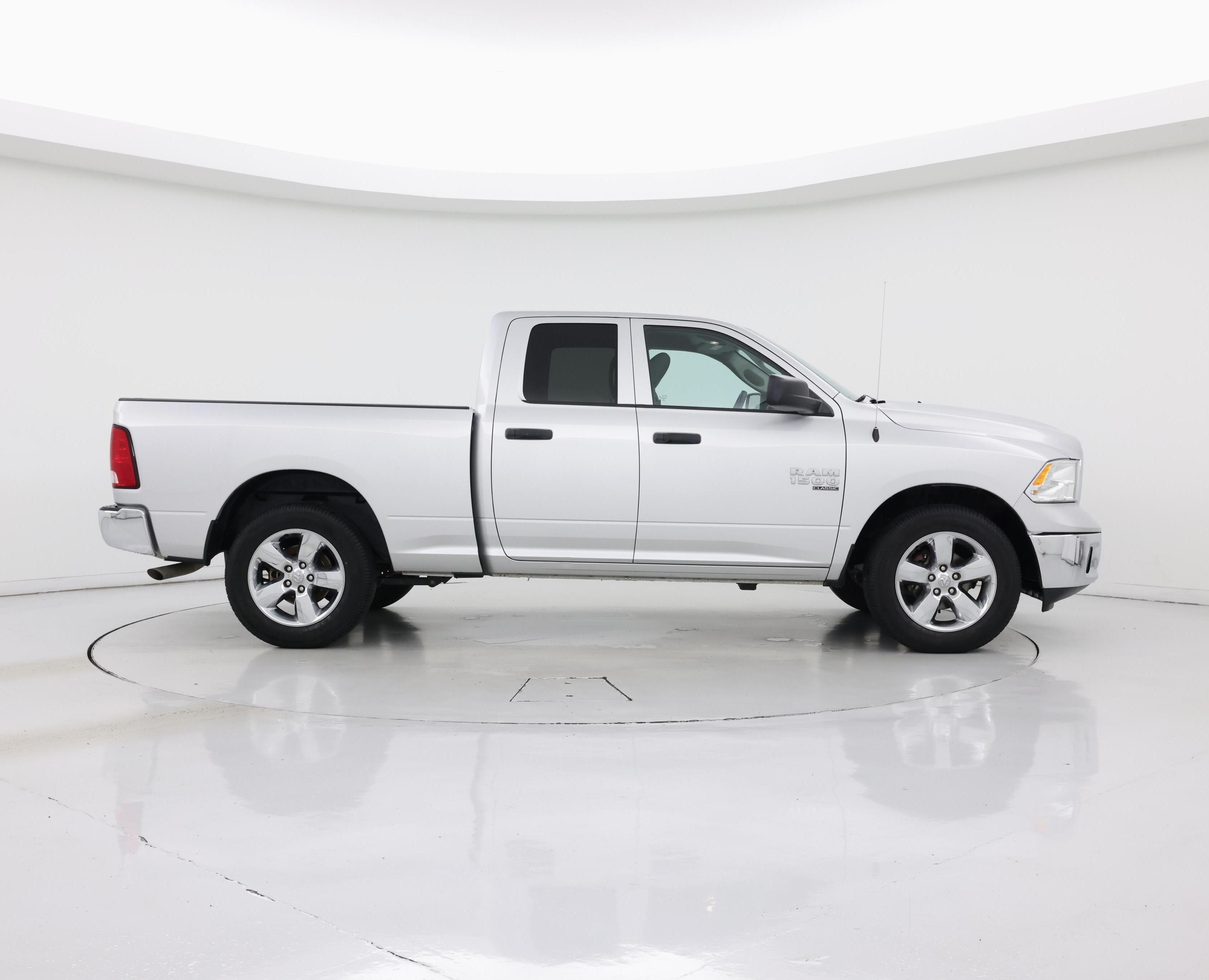 Thumbnail: 2019 RAM 1500 Classic - 7