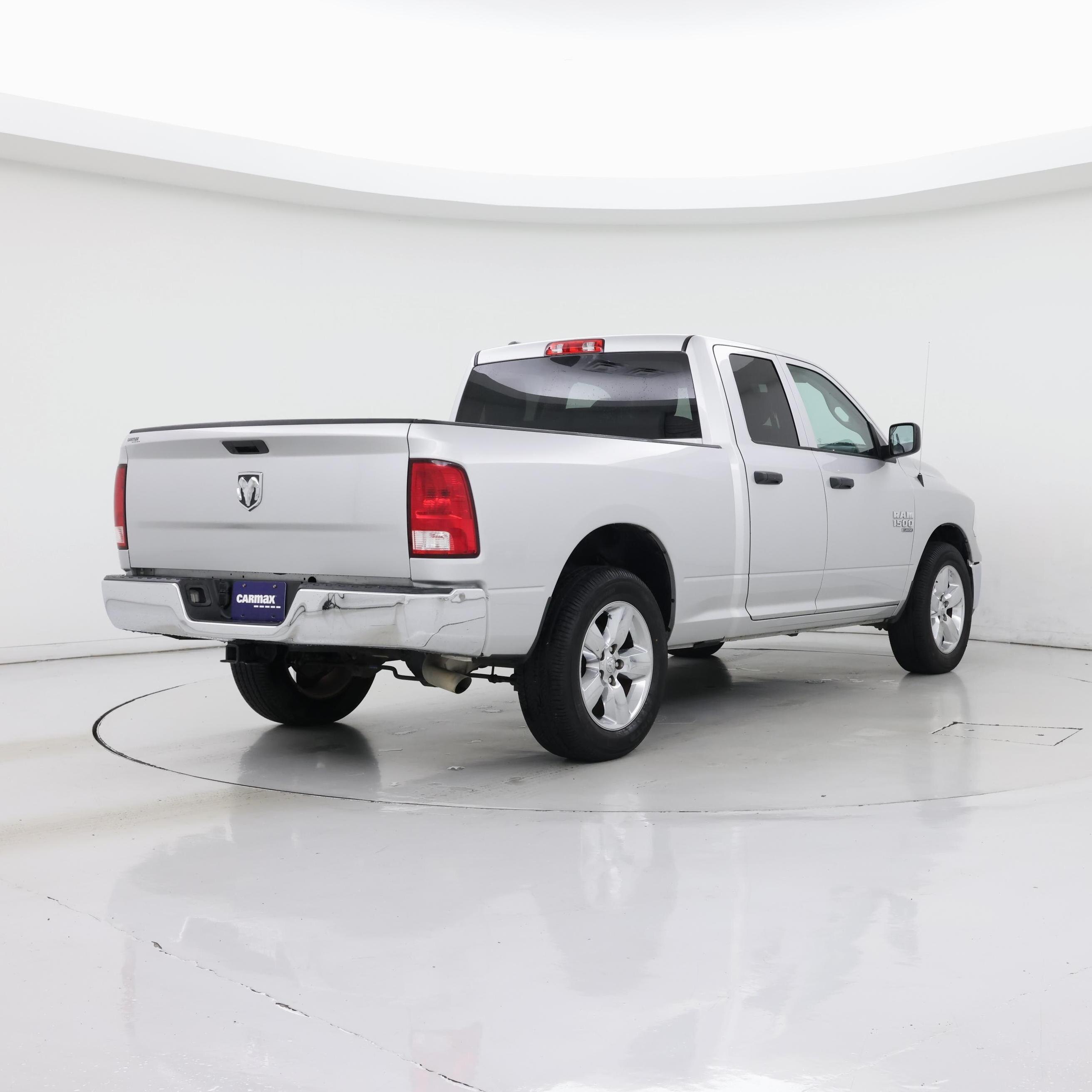 Thumbnail: 2019 RAM 1500 Classic - 8