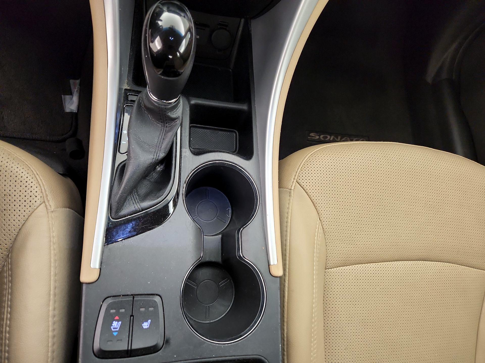 Thumbnail: 2014 Hyundai Sonata - 17